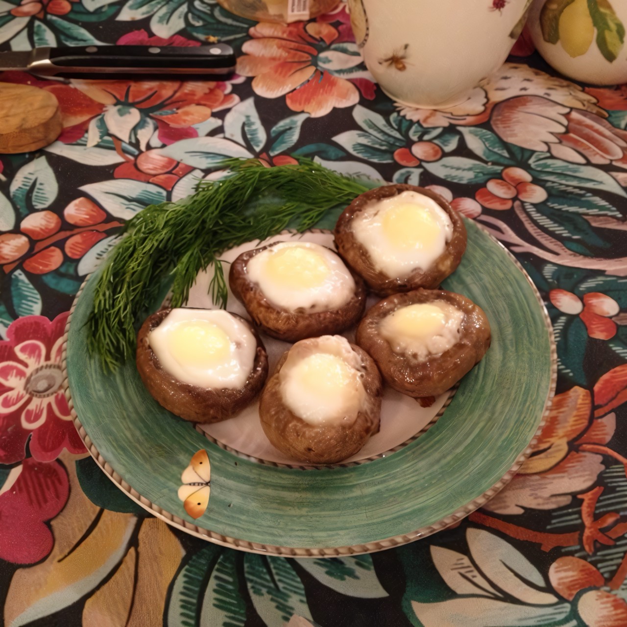 Яичница в шампиньонах