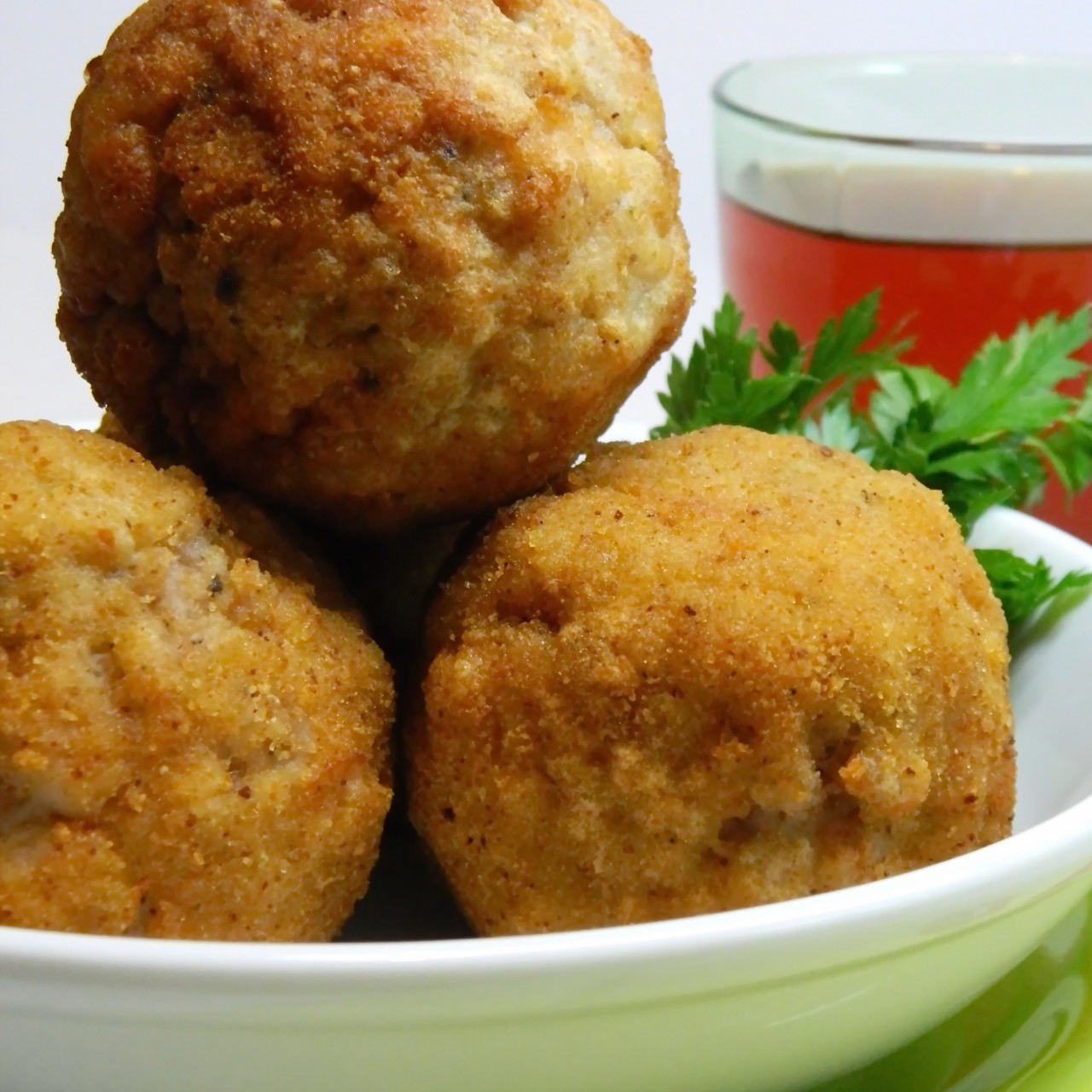 Яйца по-шотландски с перепелиными яйцами