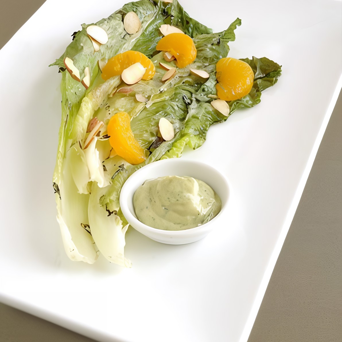 Йогуртовая салатная заправка с авокадо и кинзой