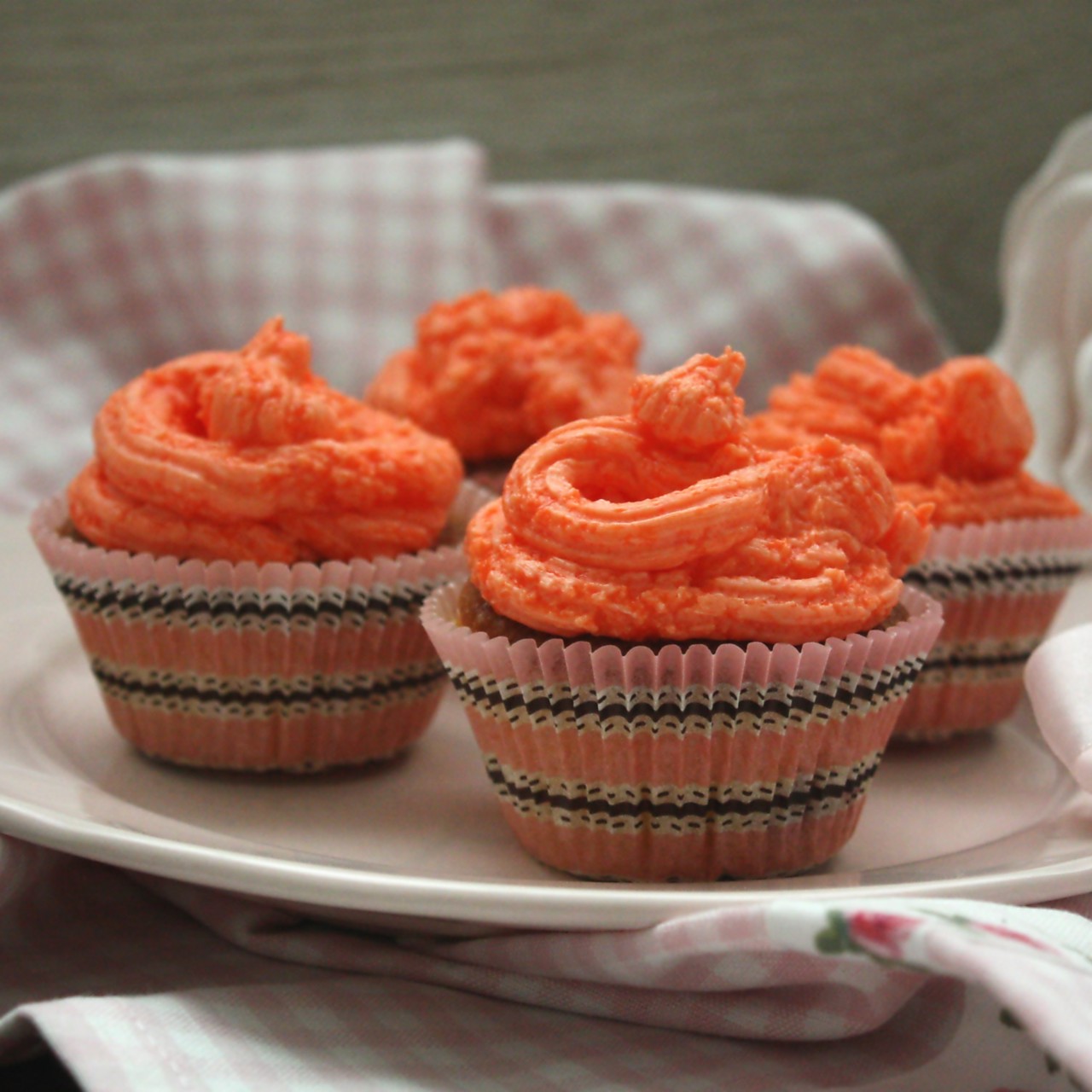 Капкейки с малиной