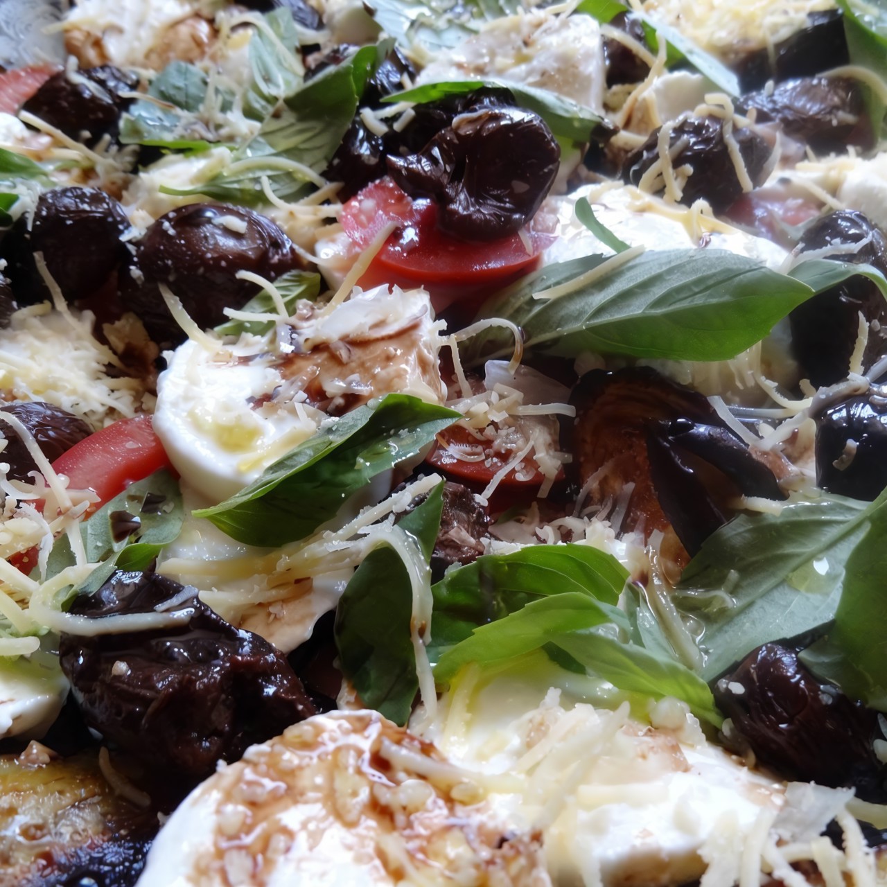 Капрезе с баклажанами