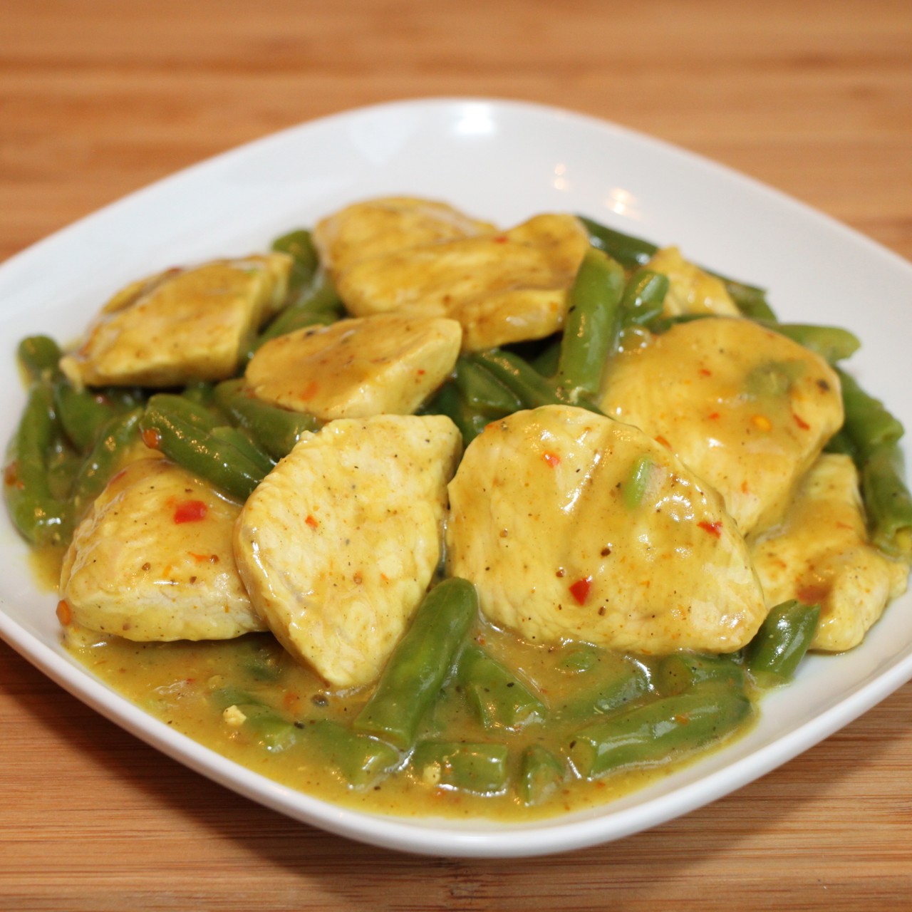 Карри с индейкой и стручковой фасолью