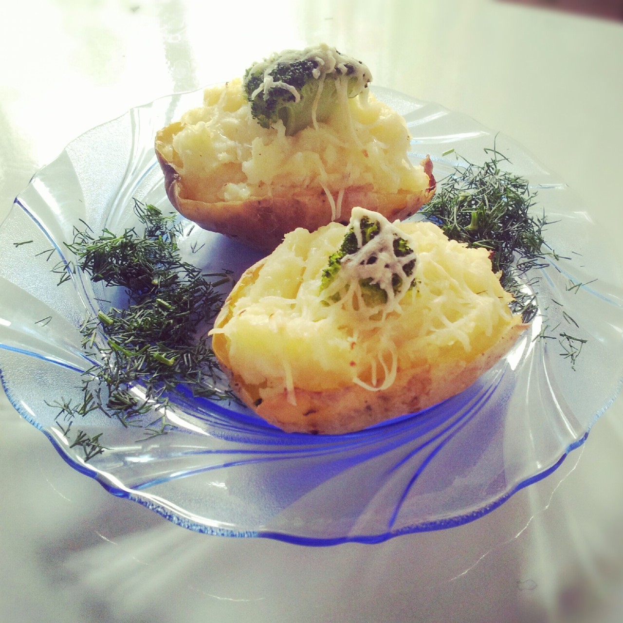 Картофель, запеченный с цветной капустой и брокколи