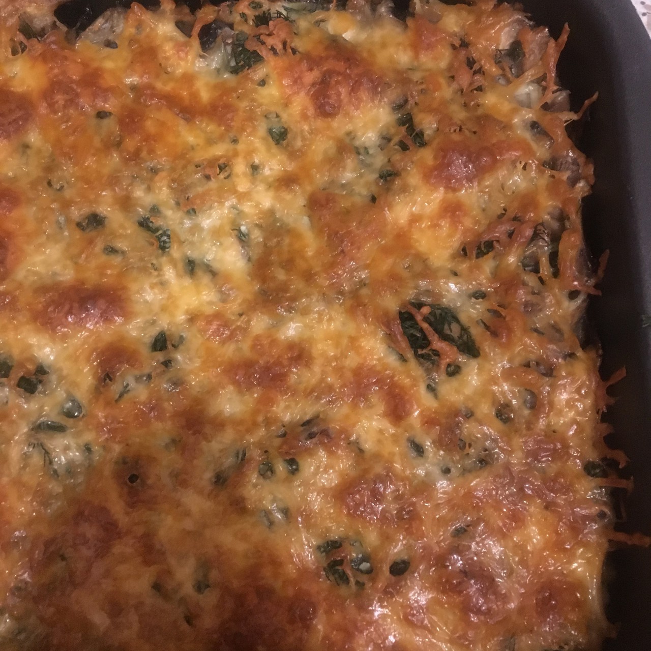 Картофельно-мясная запеканка с грибами и сырной корочкой