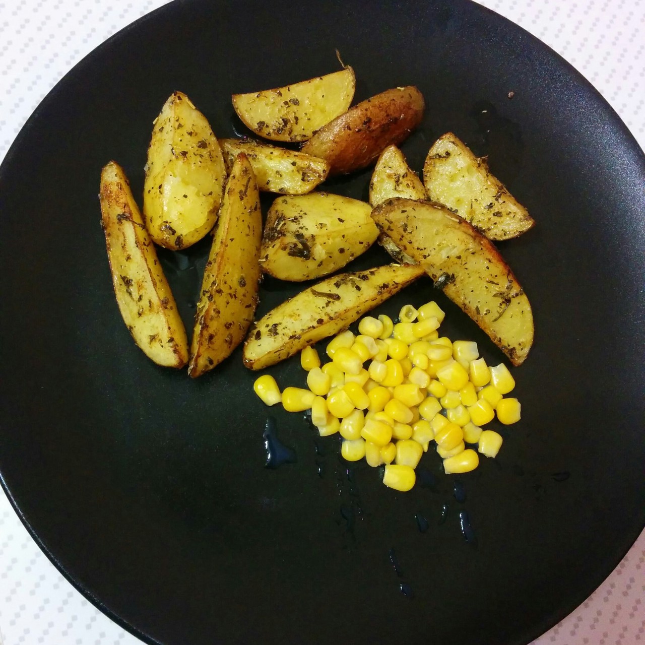 Печеная картошка по-деревенски