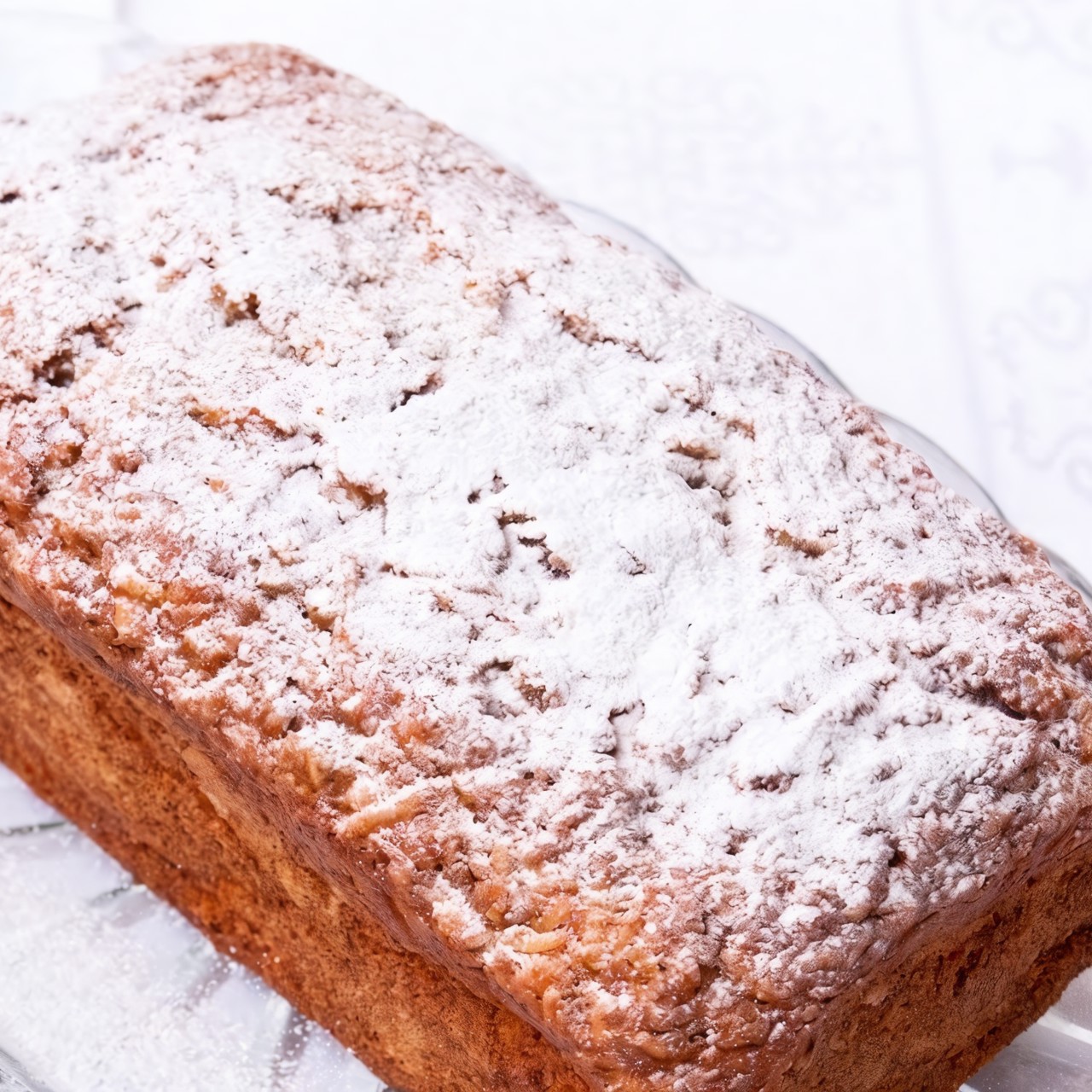 Кекс с кленовым сиропом и яблоками