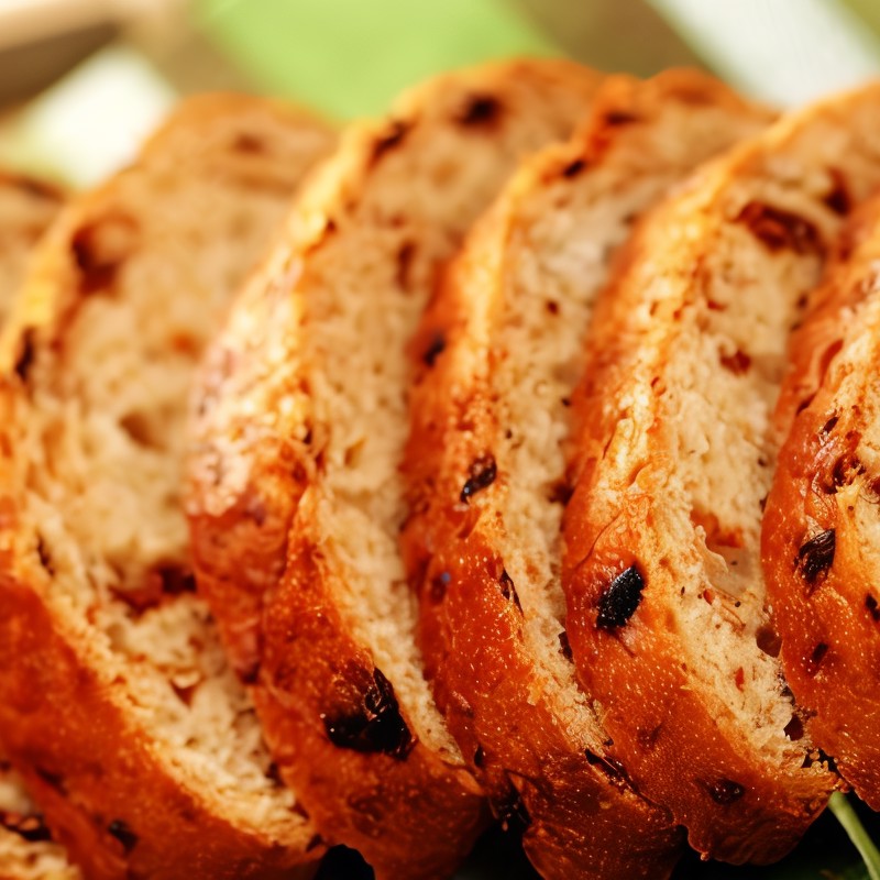 Кекс с помидорами и миндалем