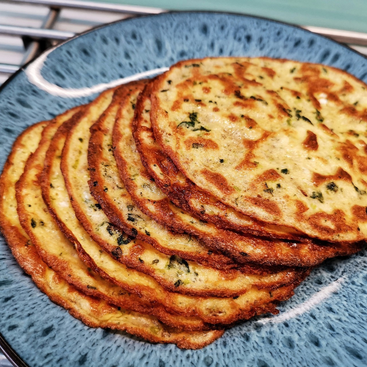 Кето-блины со шпинатом