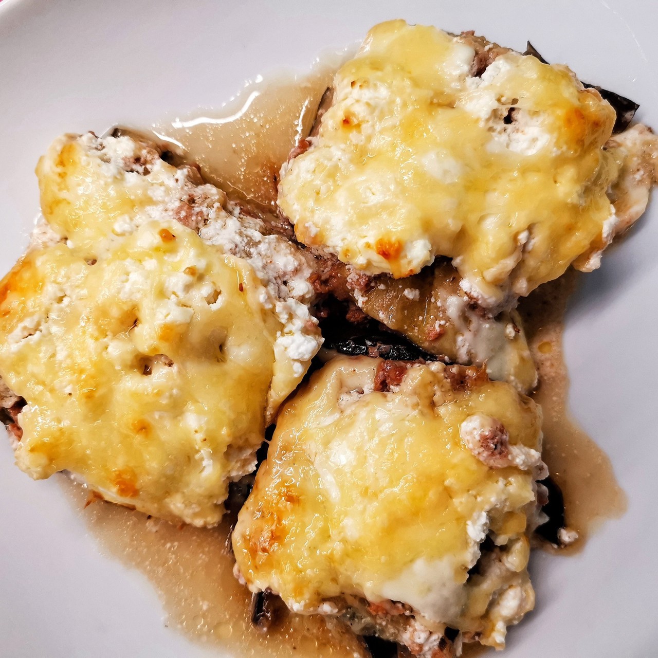 Кето-лазанья со слайсами жареного баклажана