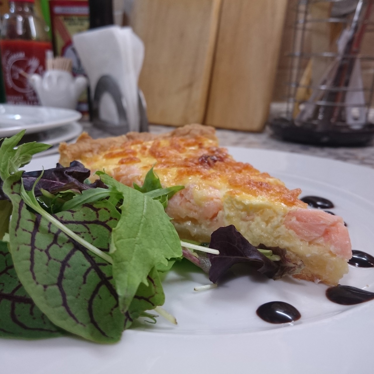 Киш лорен с слабосоленым лососем