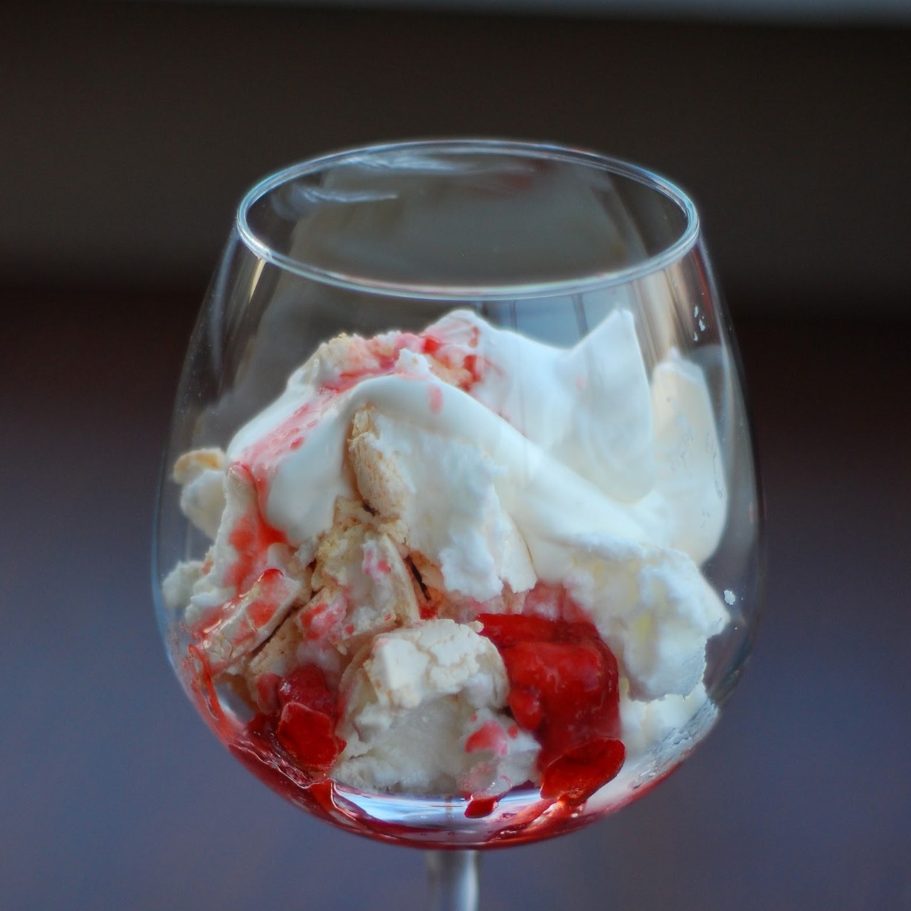 Классический итон месс (Eton mess)