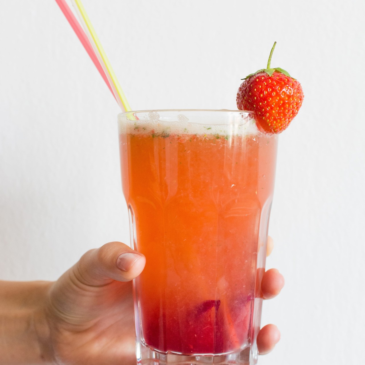 Клубничный микс с зеленым чаем