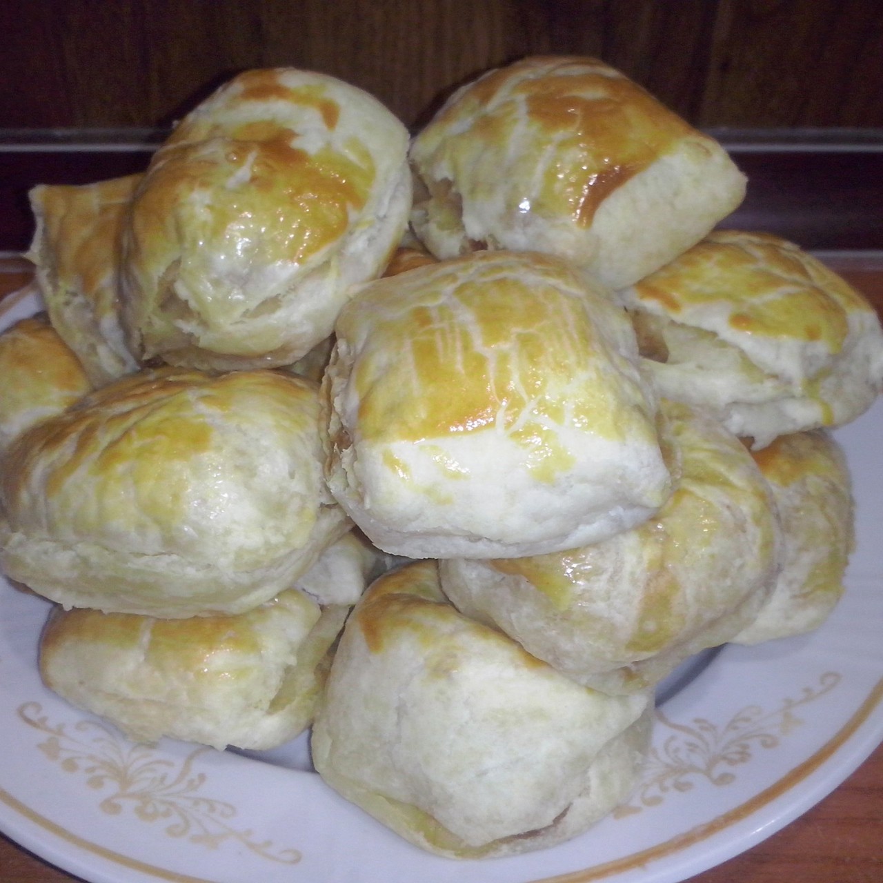 Кныши из слоеного теста с картошкой