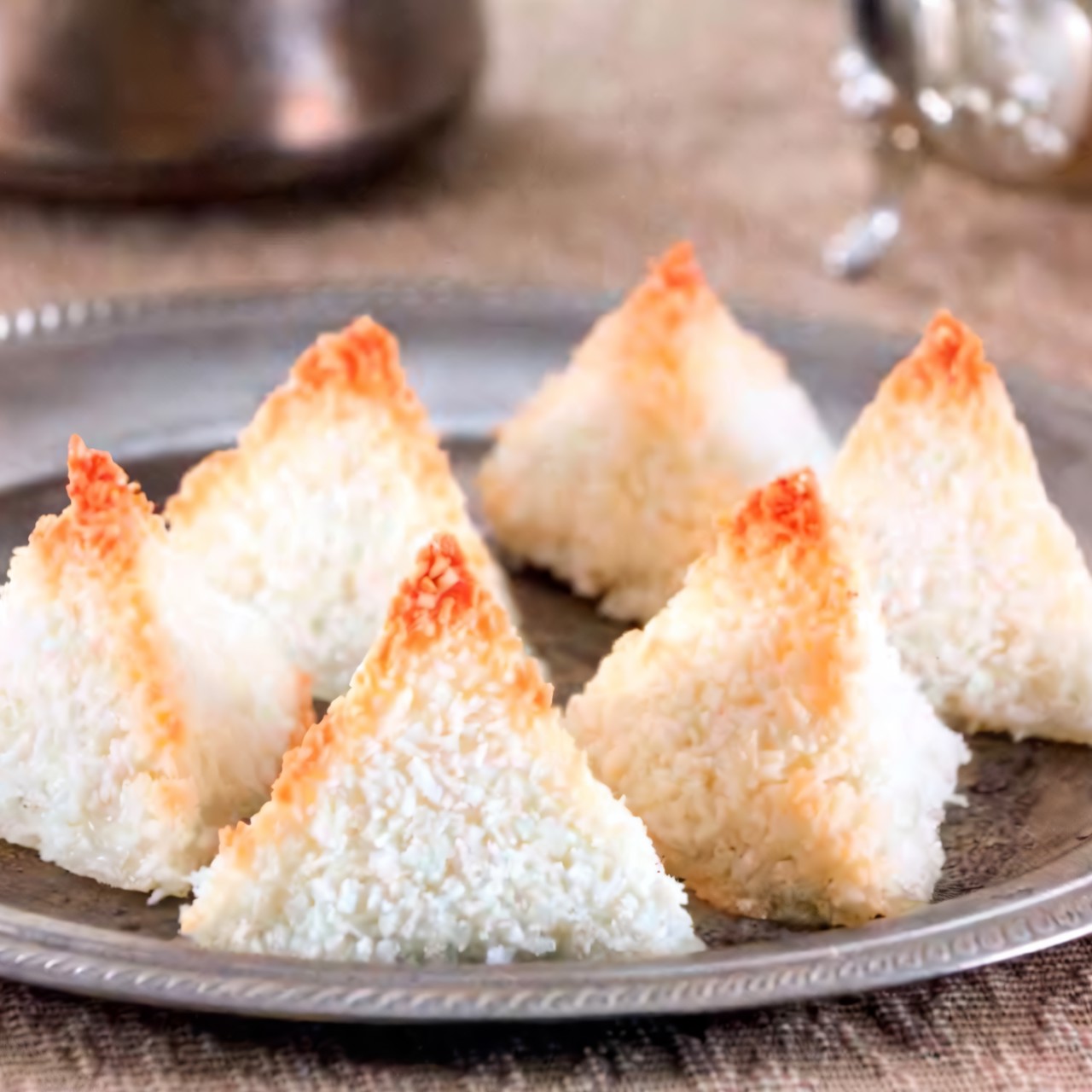 Кокосовые пирамидки