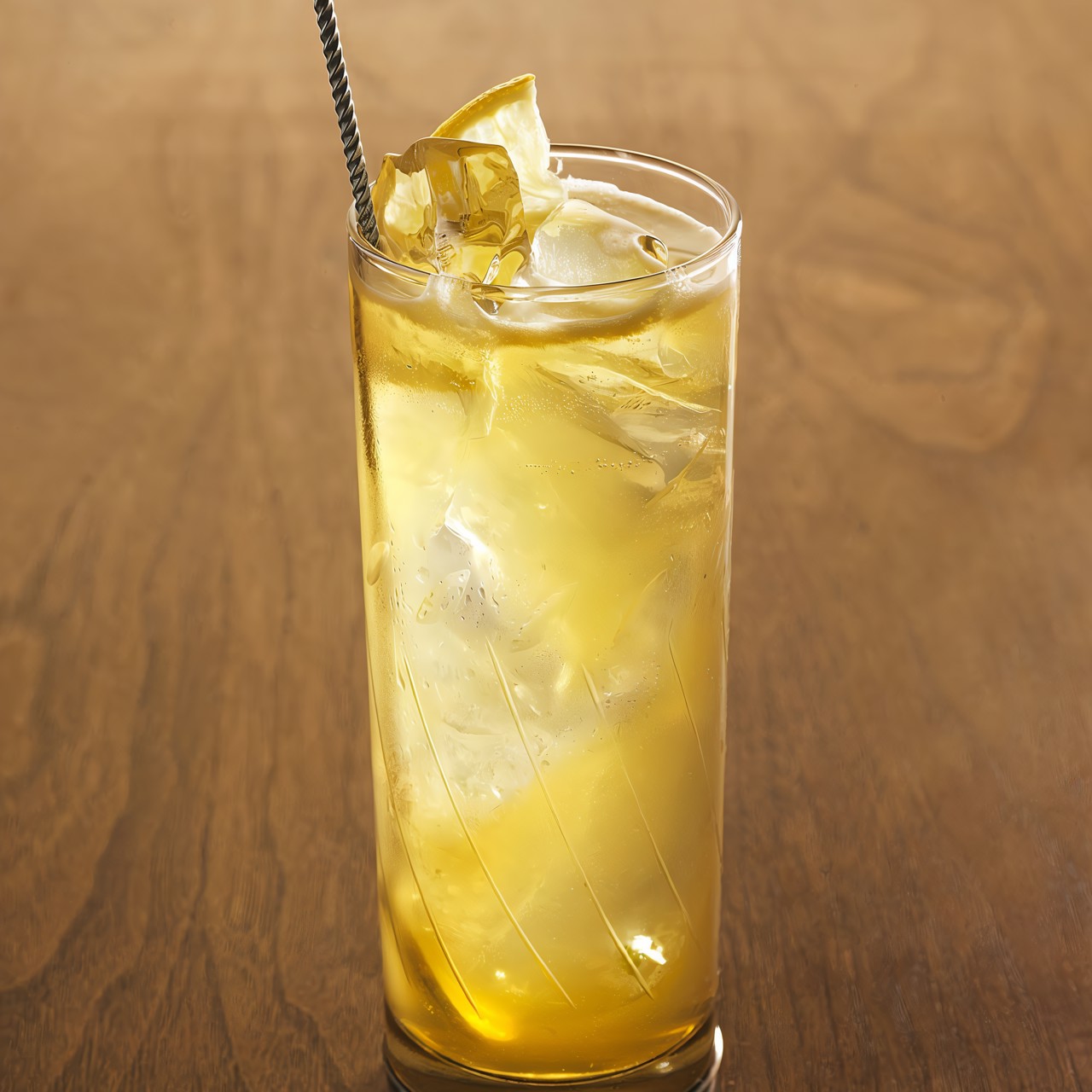 Коктейль «Фред Коллинз физ» (The Fred Collins Fizz)