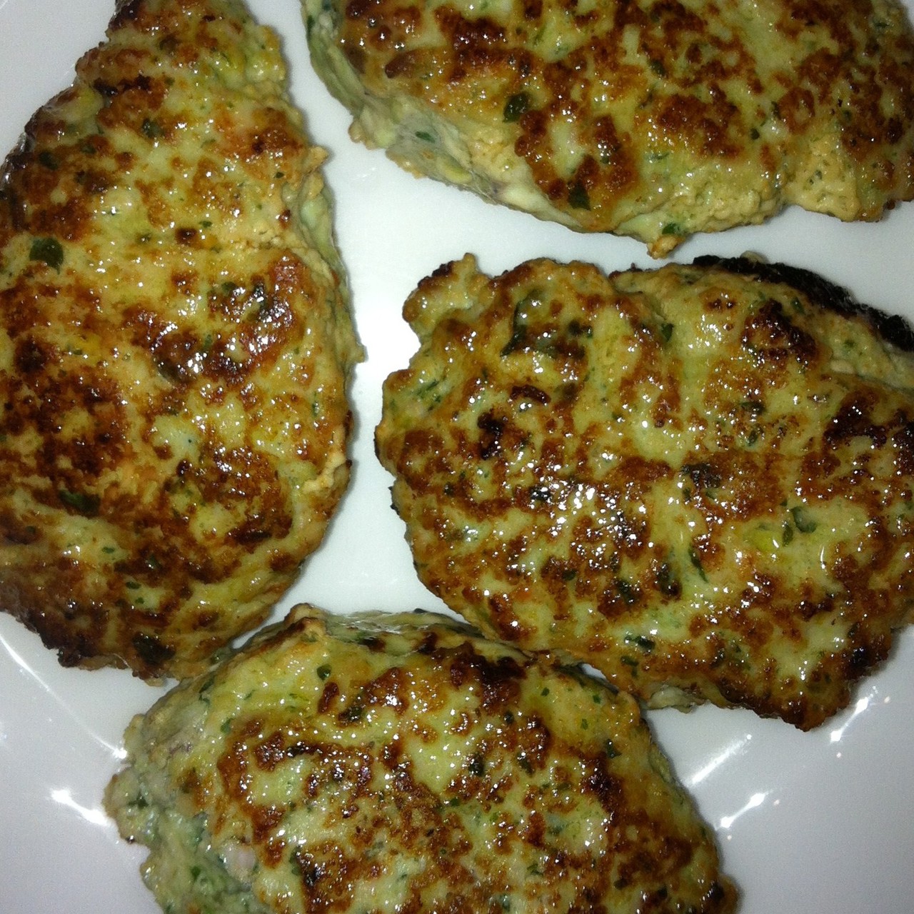 Котлеты из индейки с пюре из петрушки