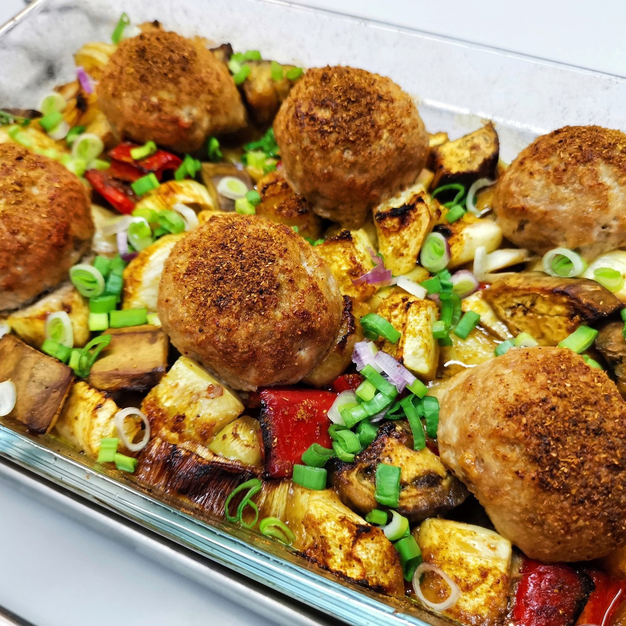 Котлеты из индейки на овощной подушке