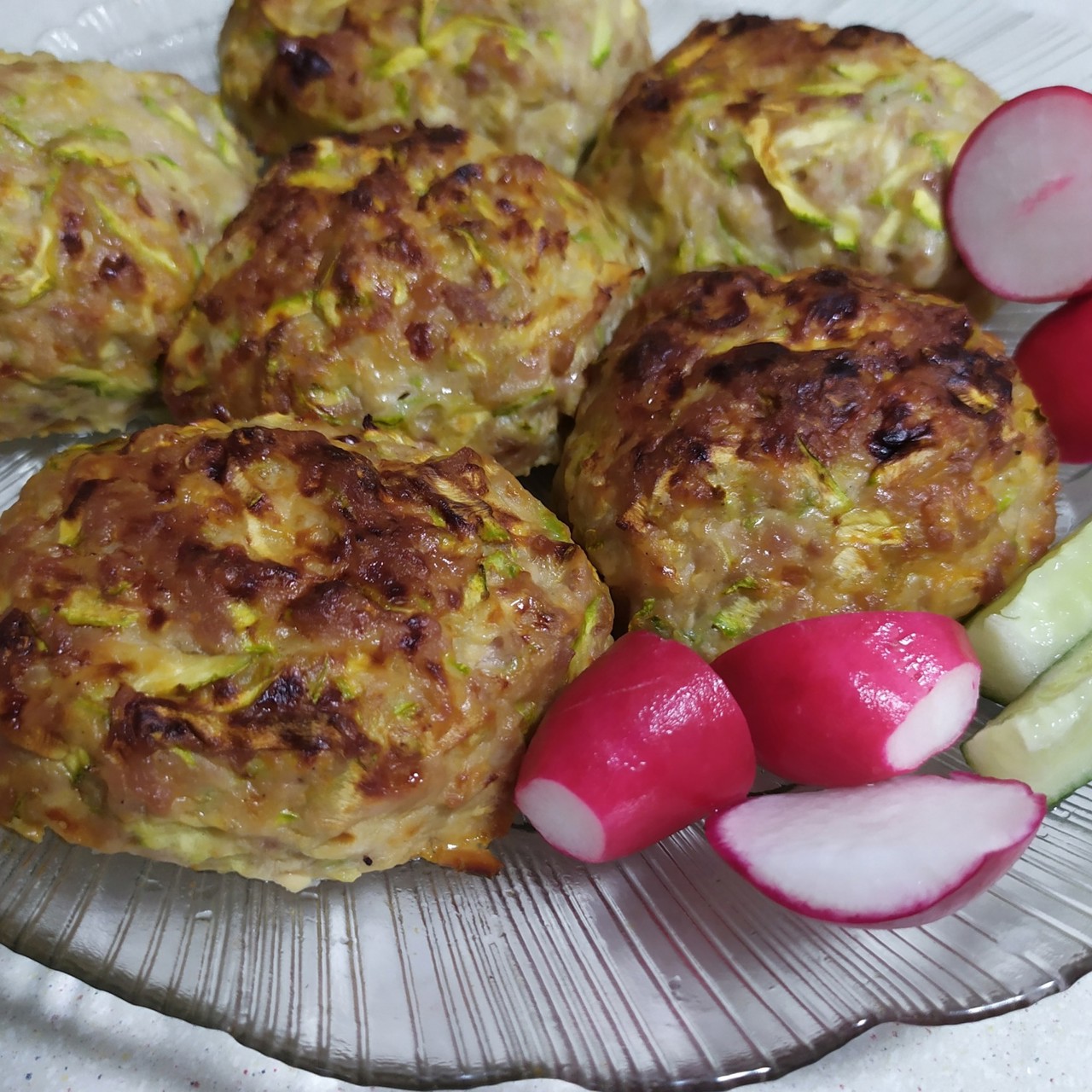 Котлеты из индейки с кабачком