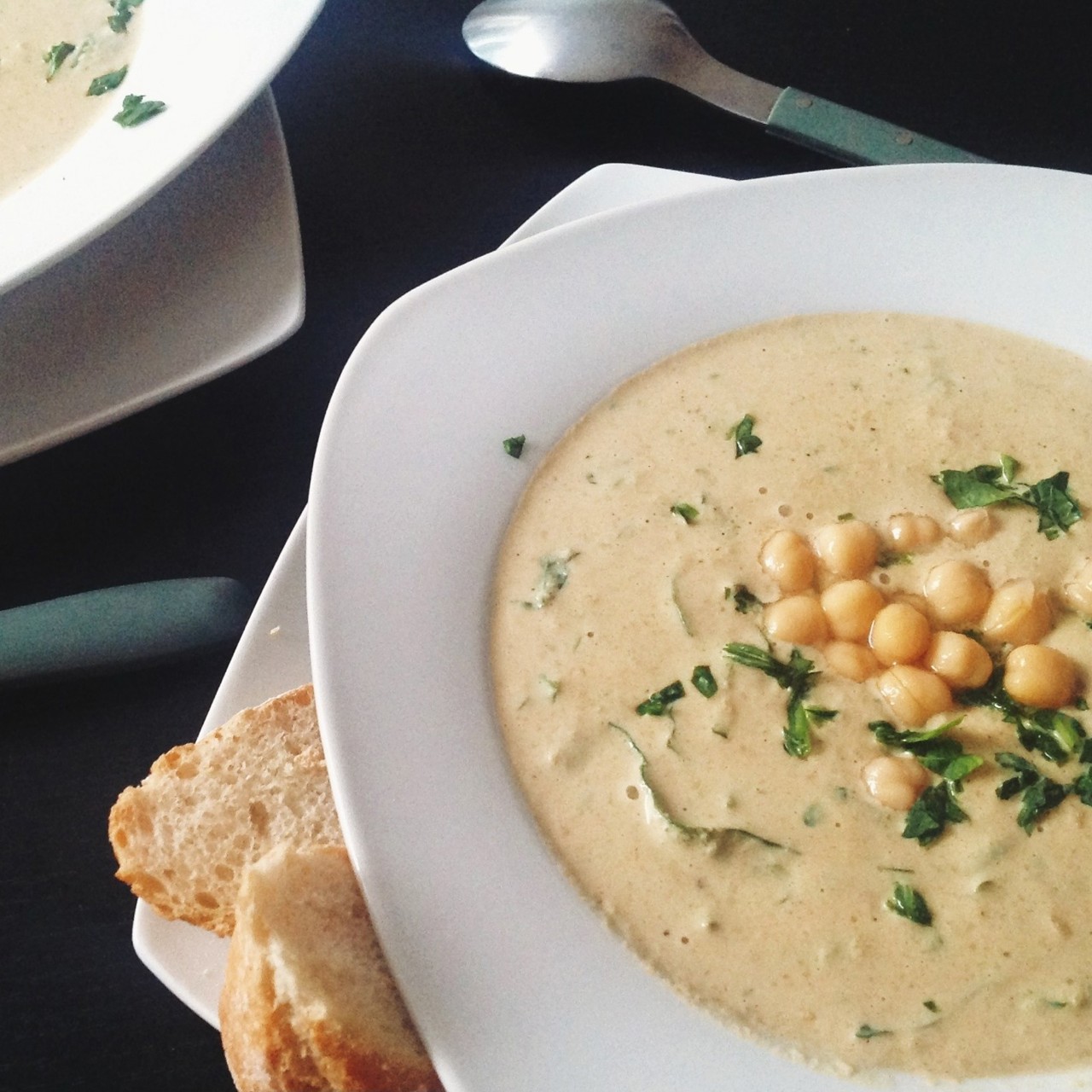 Крем-суп из нута и шпината