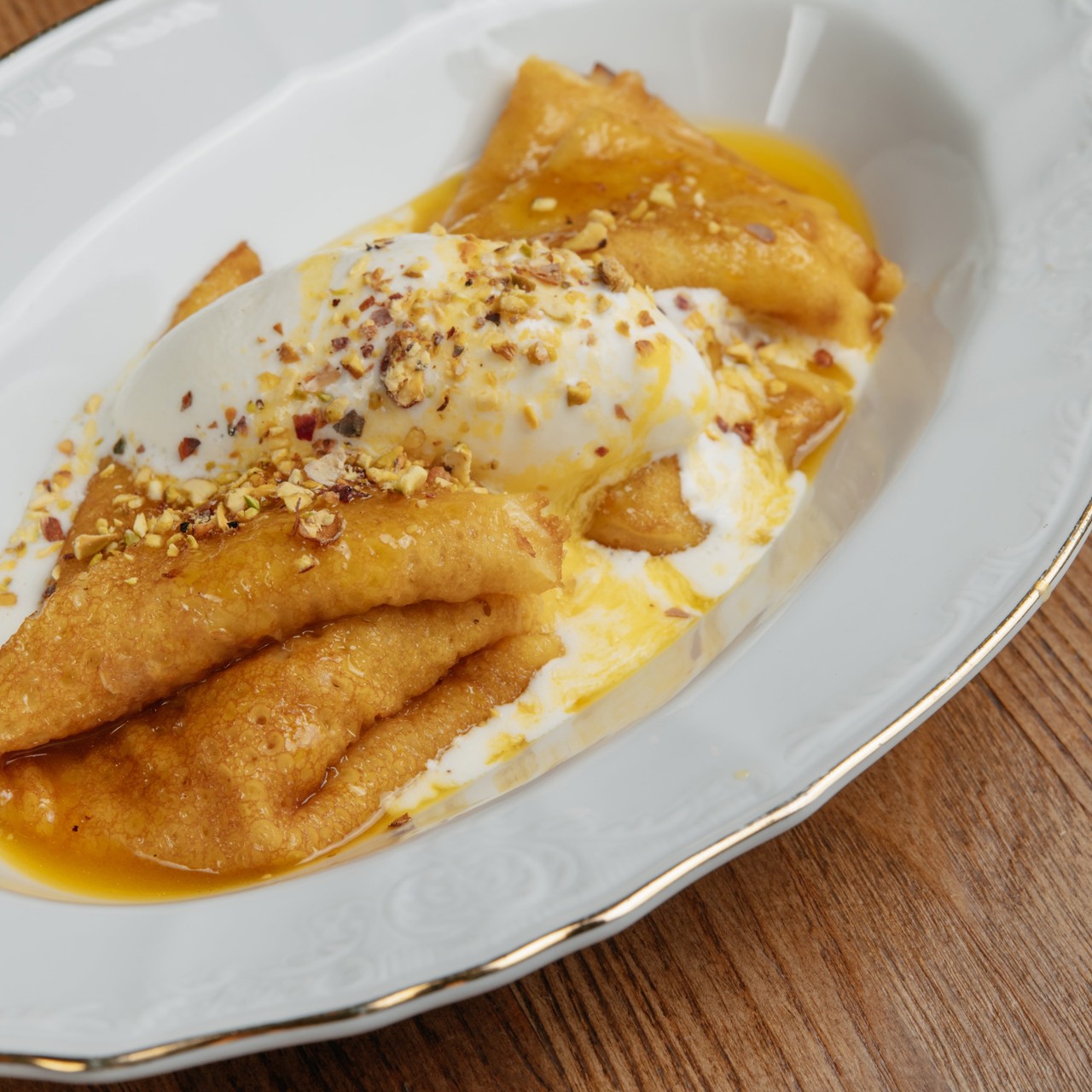 Креп-сюзетт с ванильным мороженым