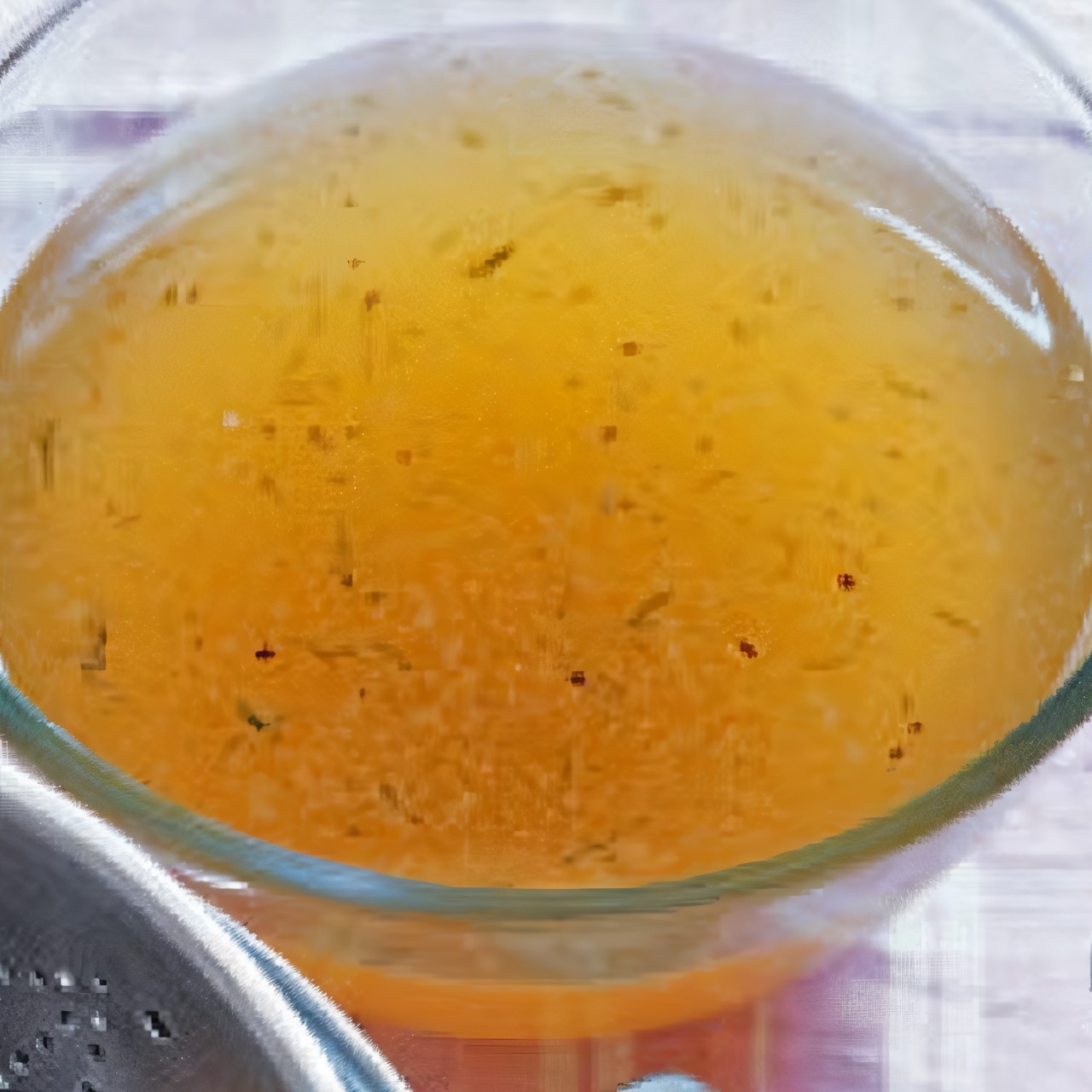 Крепкий говяжий бульон