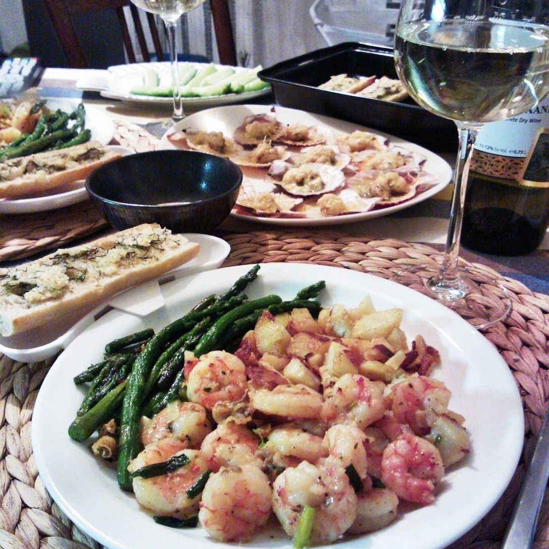 Креветки тигровые с чесноком и зеленым луком