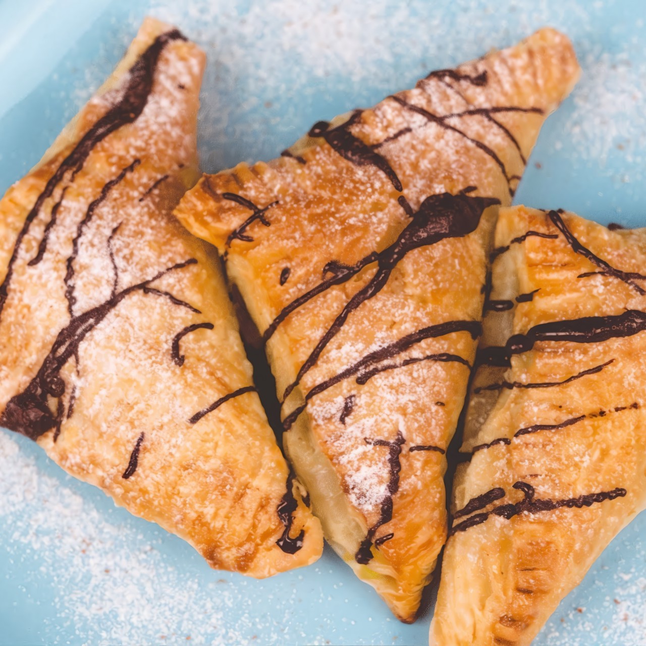 Круассаны с нутеллой и шоколадом