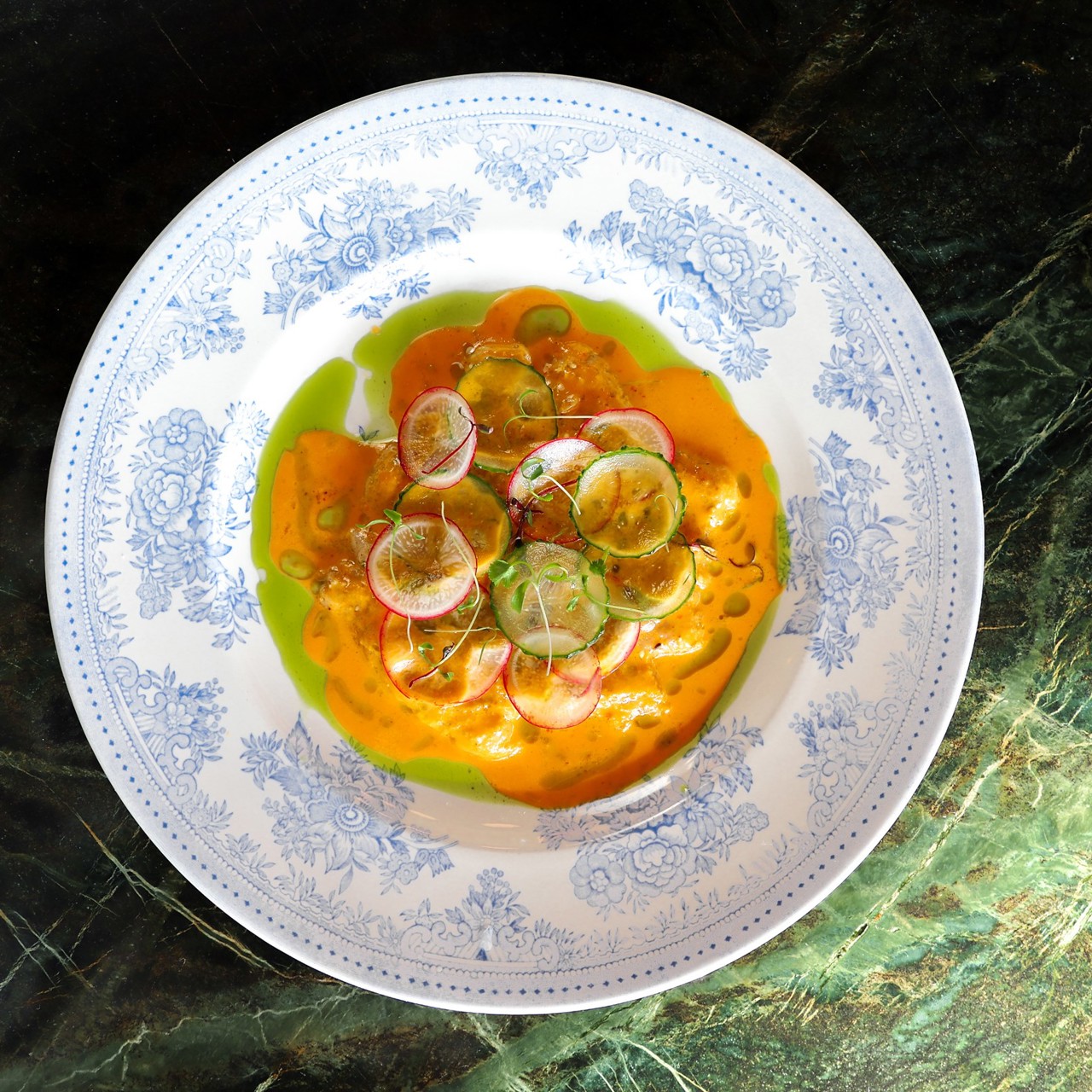 Крудо из сибаса с облепиховым агуачили