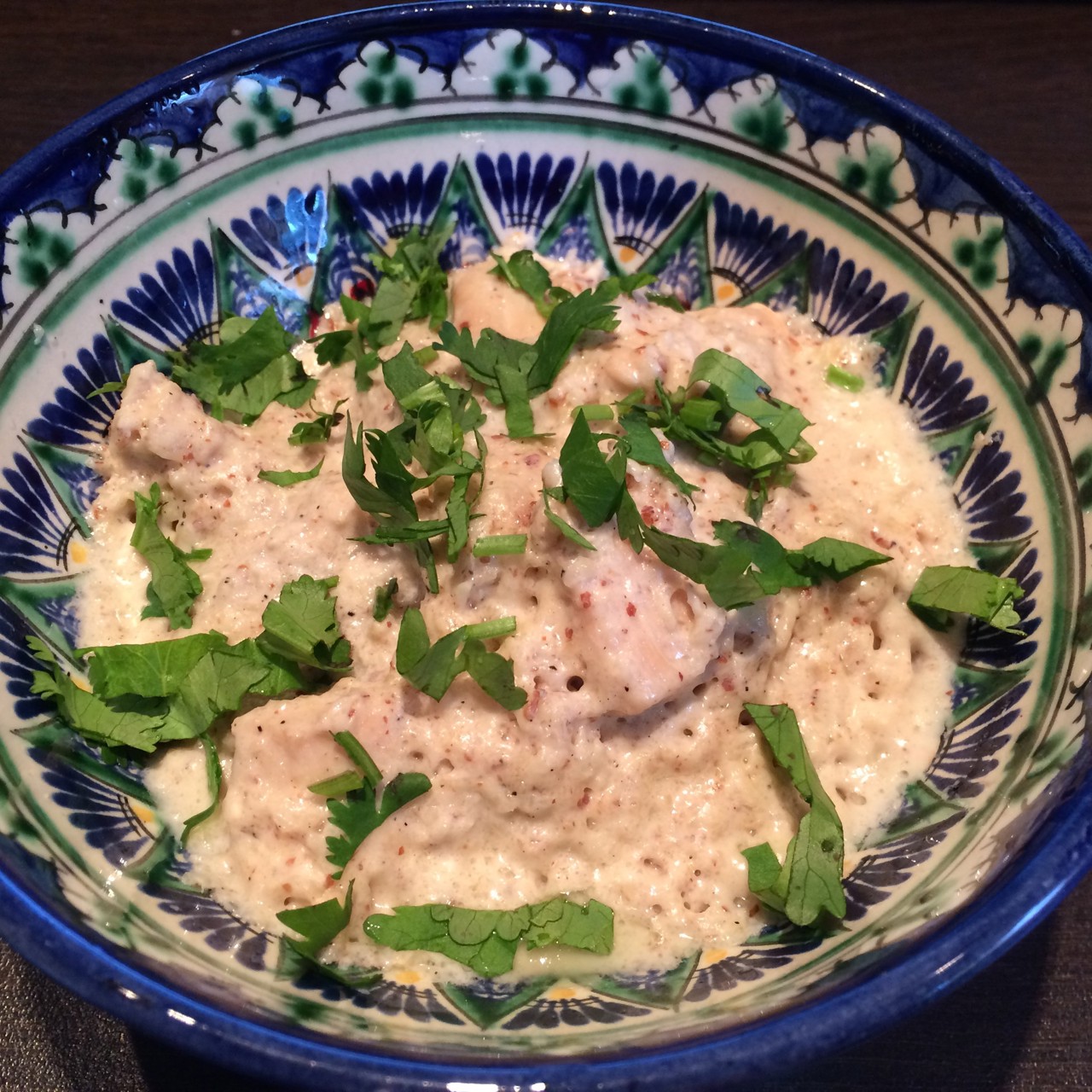 Курица под луково-миндальным соусом муркарма