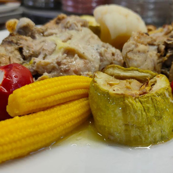 Курица с кабачками в рукаве