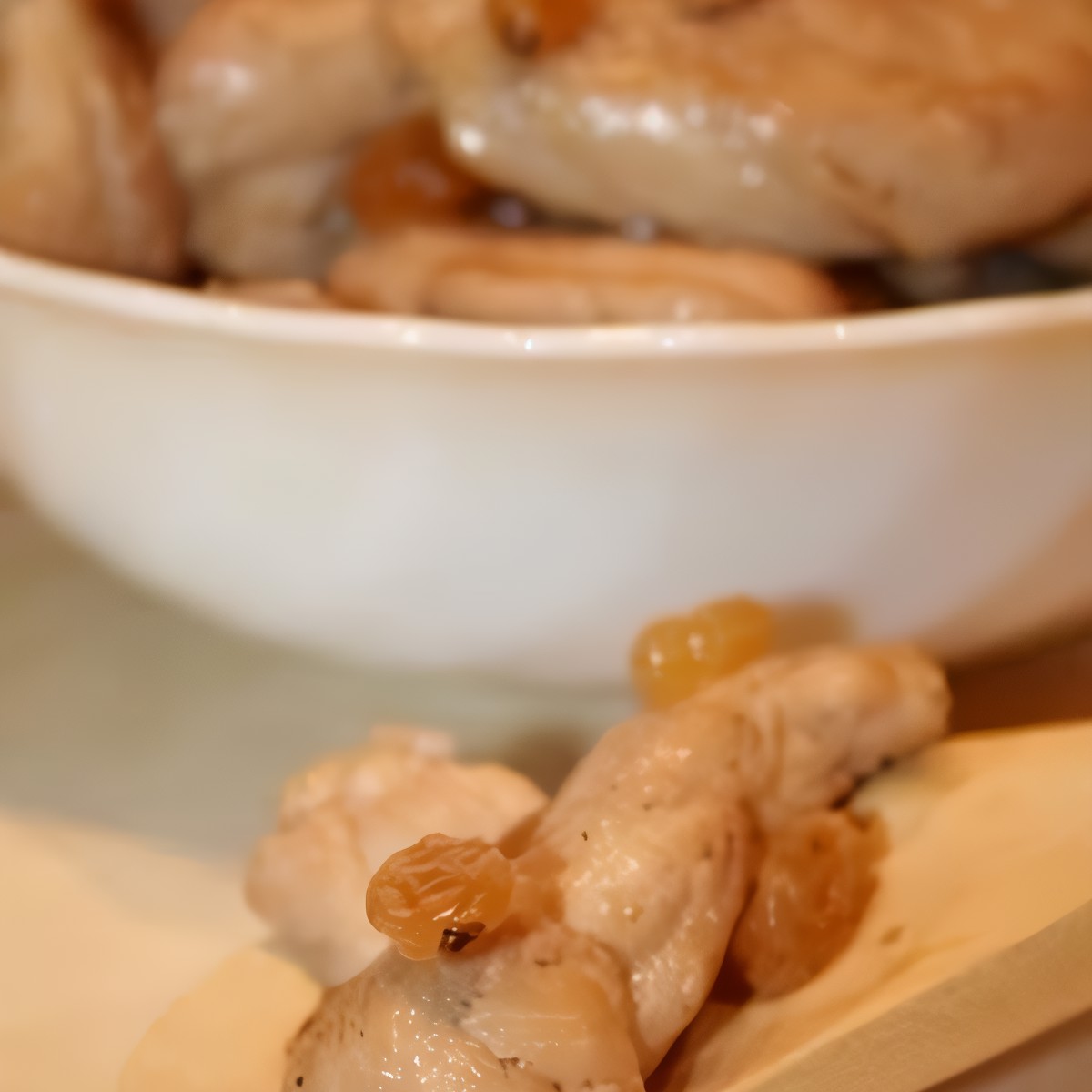 Курица с корицей и изюмом