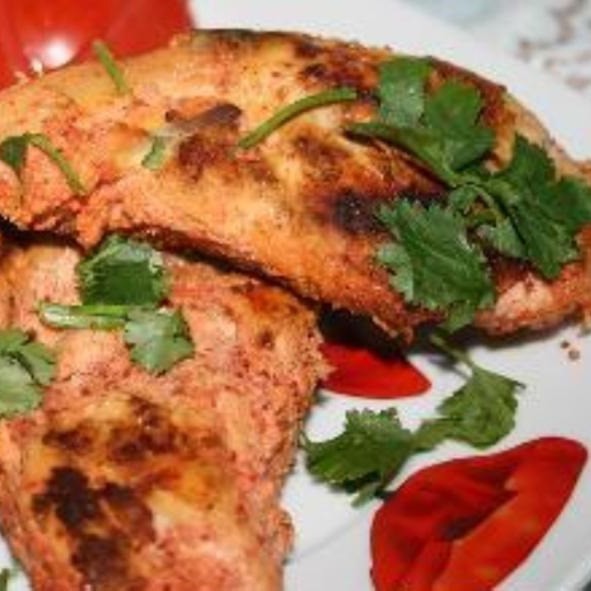 Курица с тандури масала и йогуртовой заправкой