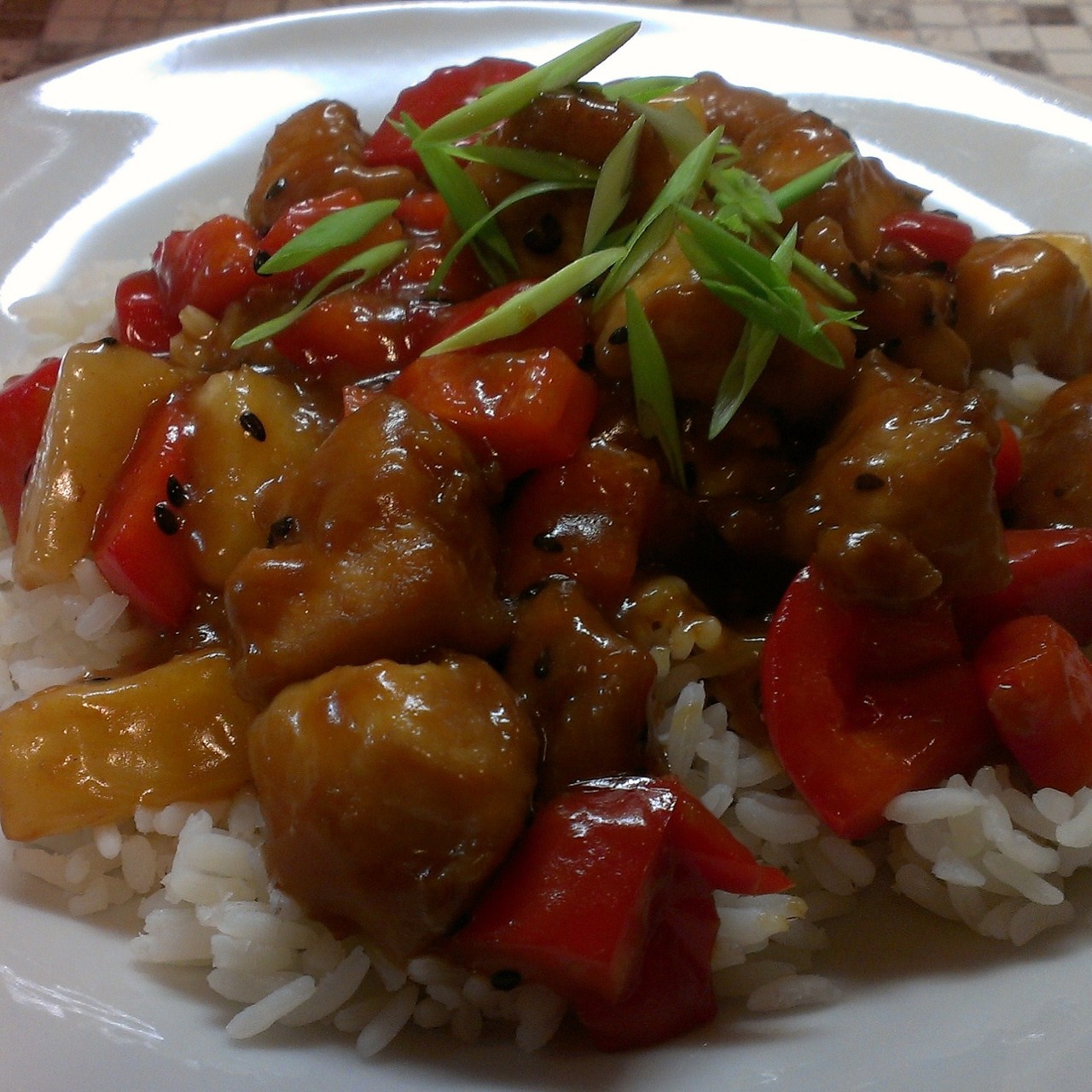 Курица в кисло-сладком соусе с ананасом