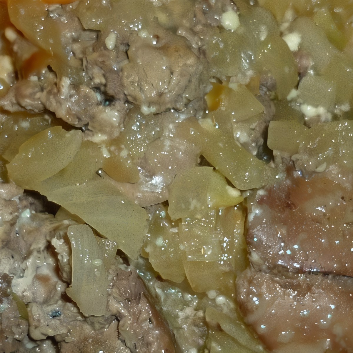 Куриная печень, маринованная в яйце, со сметаной