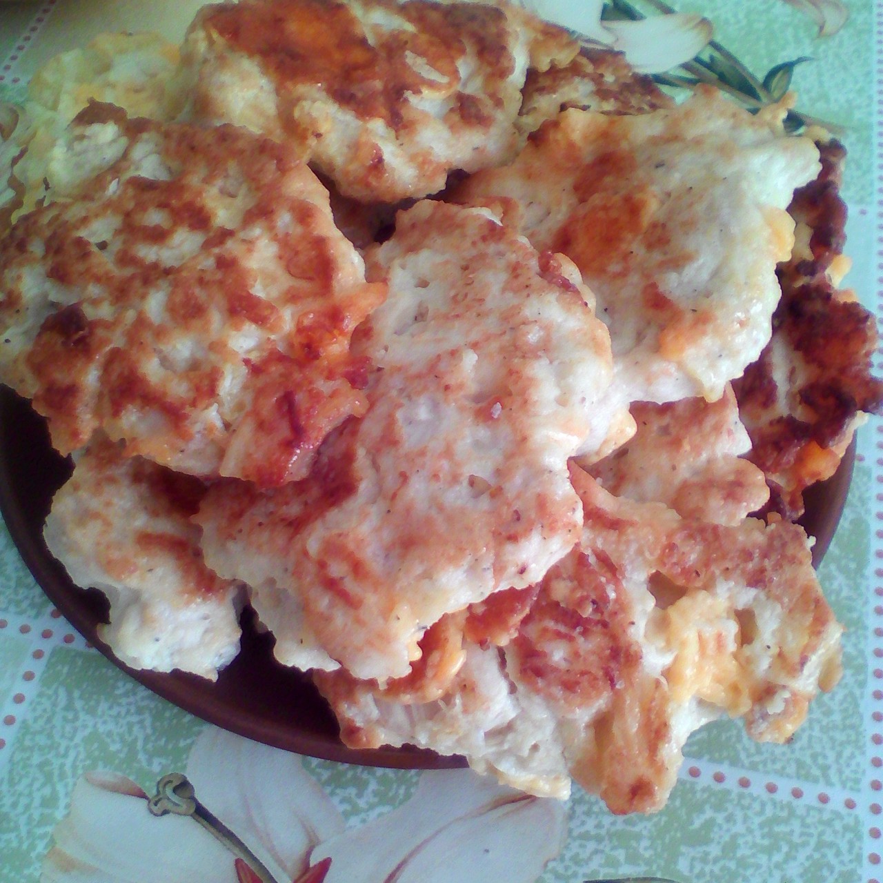 Куриные котлеты с ананасами