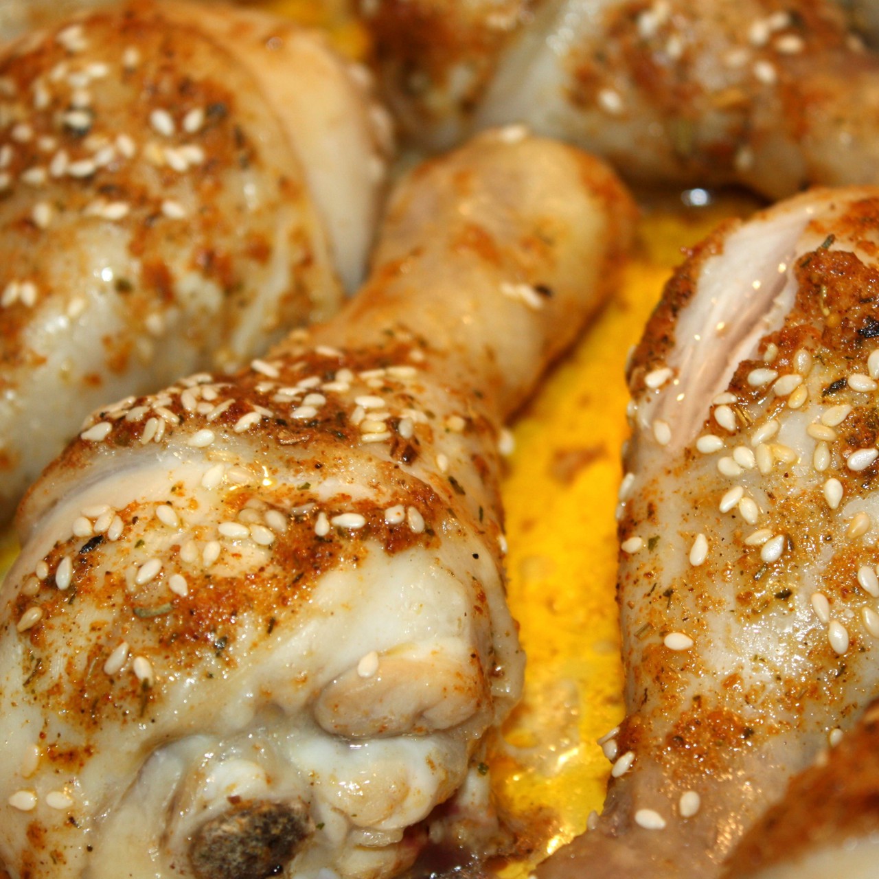 Куриные окорочка в маринаде из сушеных томатов