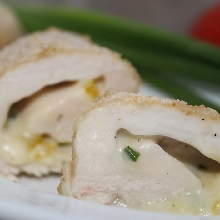 Куриные рулетики с сырной начинкой