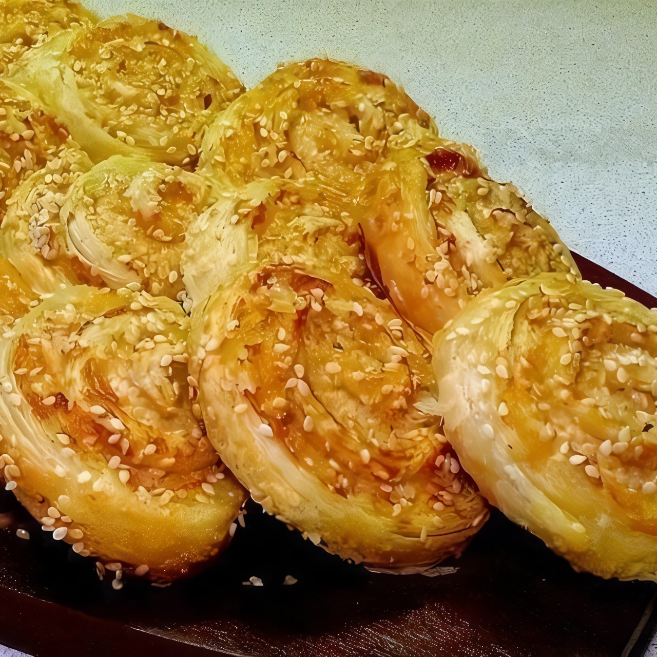 Куриные рулетики со слоеным тестом