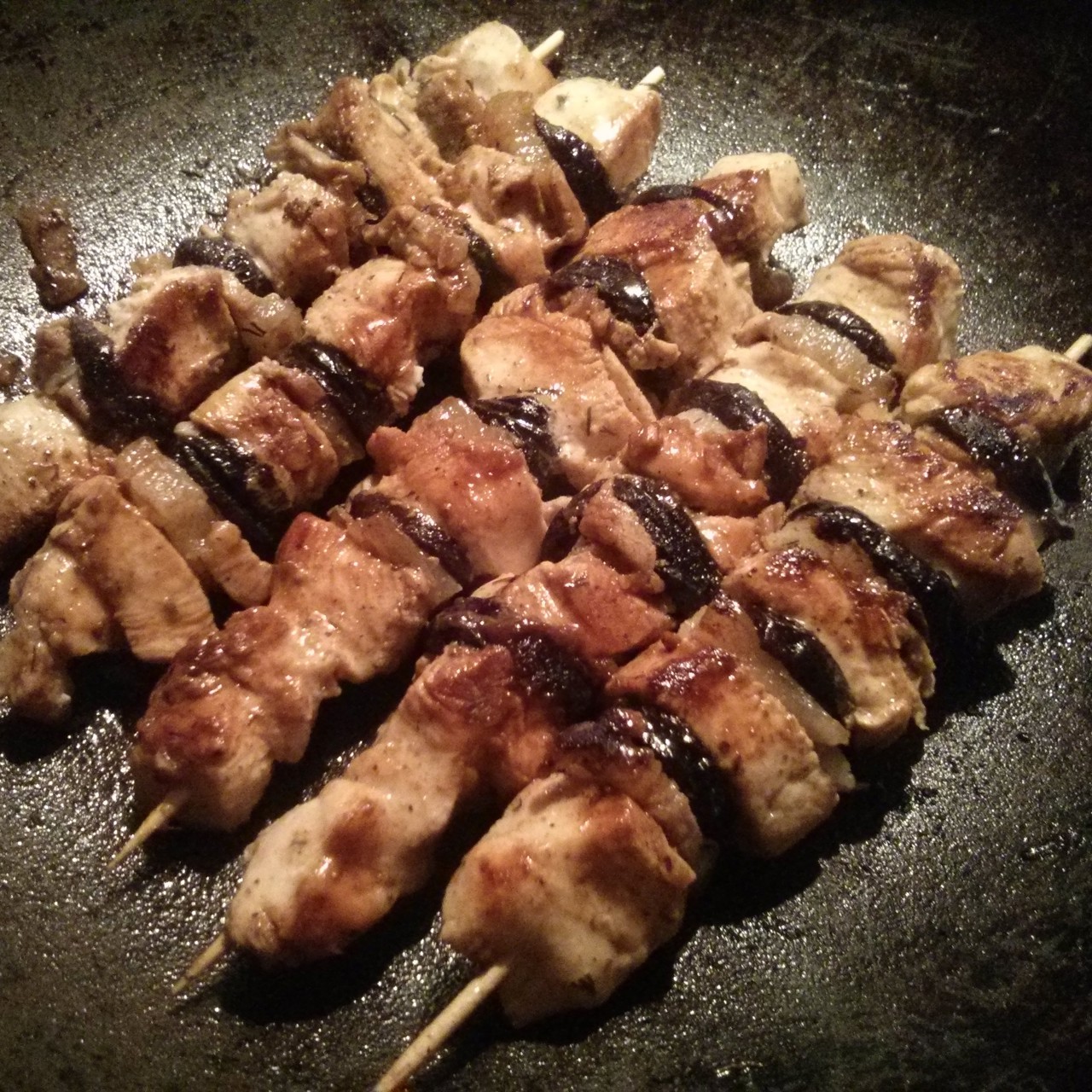 Куриные шашлычки с черносливом