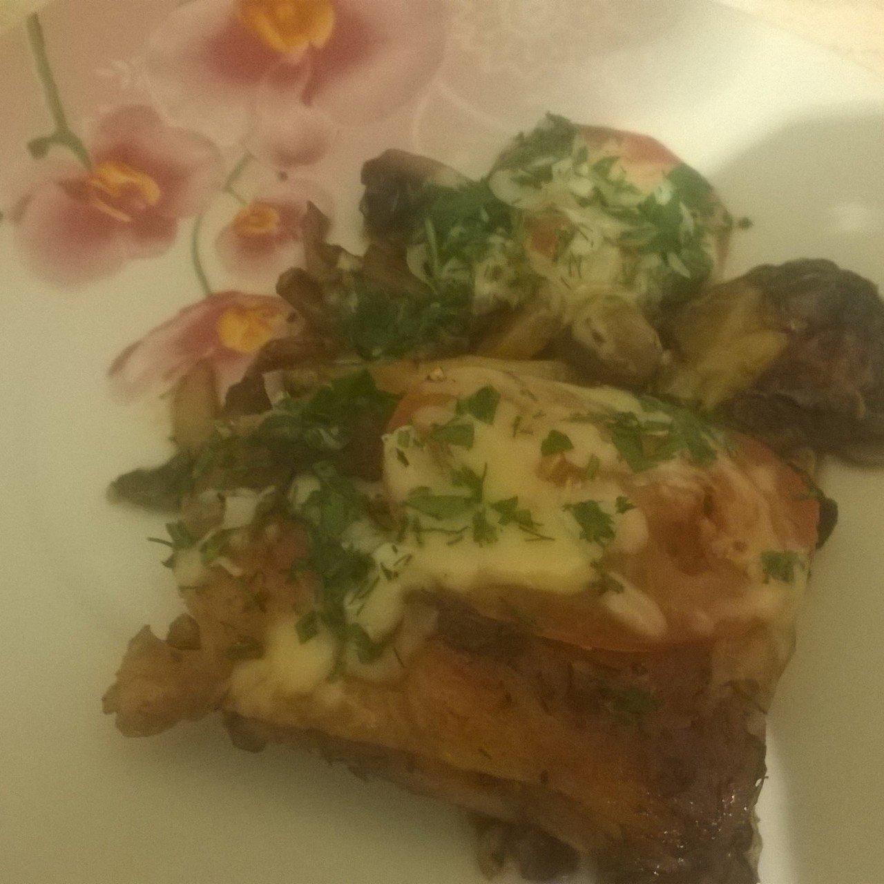 Куриные бедрышки с грибами