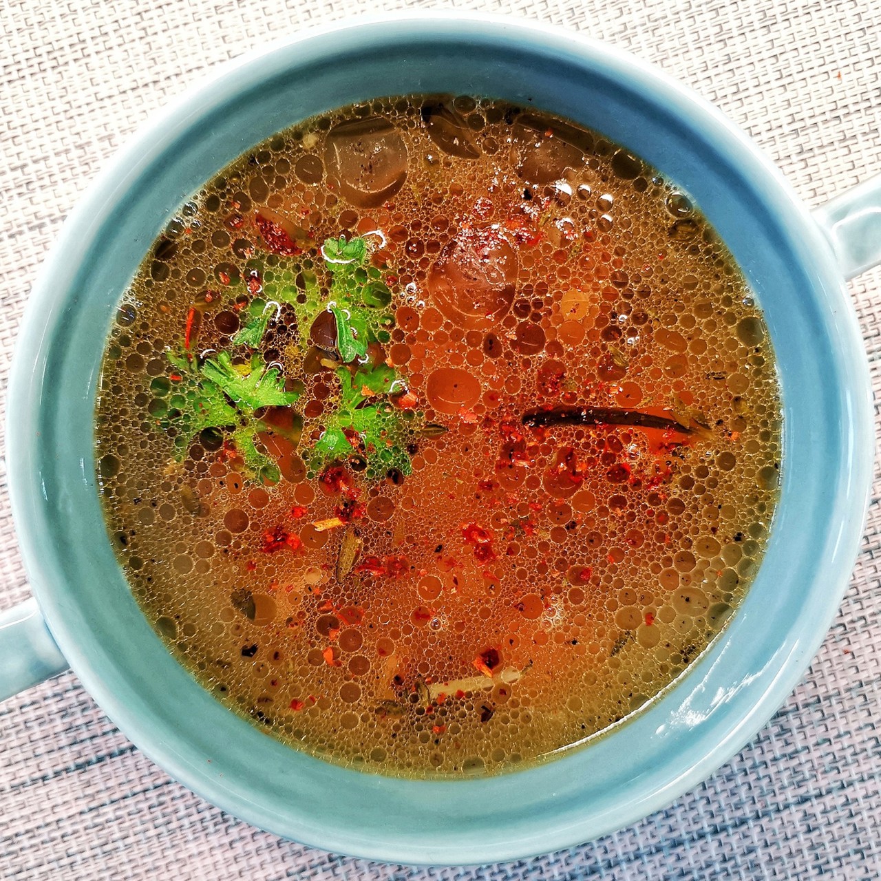 Куриный бульон с беконом