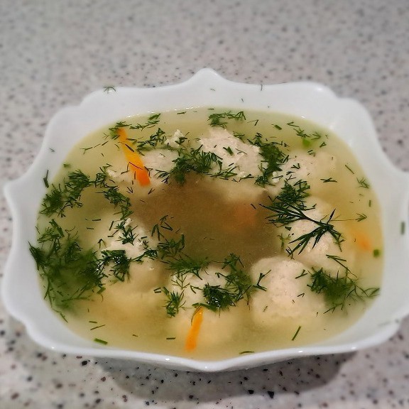 Куриный суп с фрикадельками