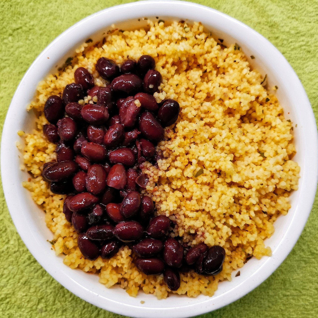 Кускус с карри и фасолью