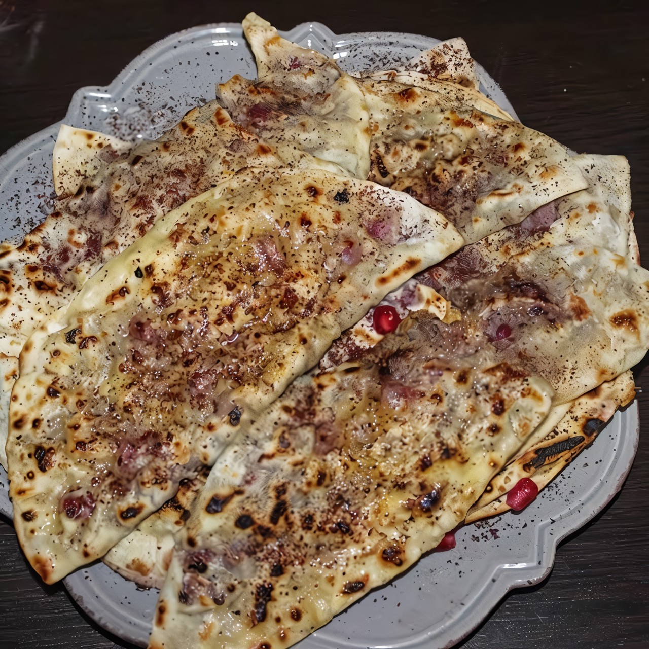 Кутабы с говядиной и гранатом