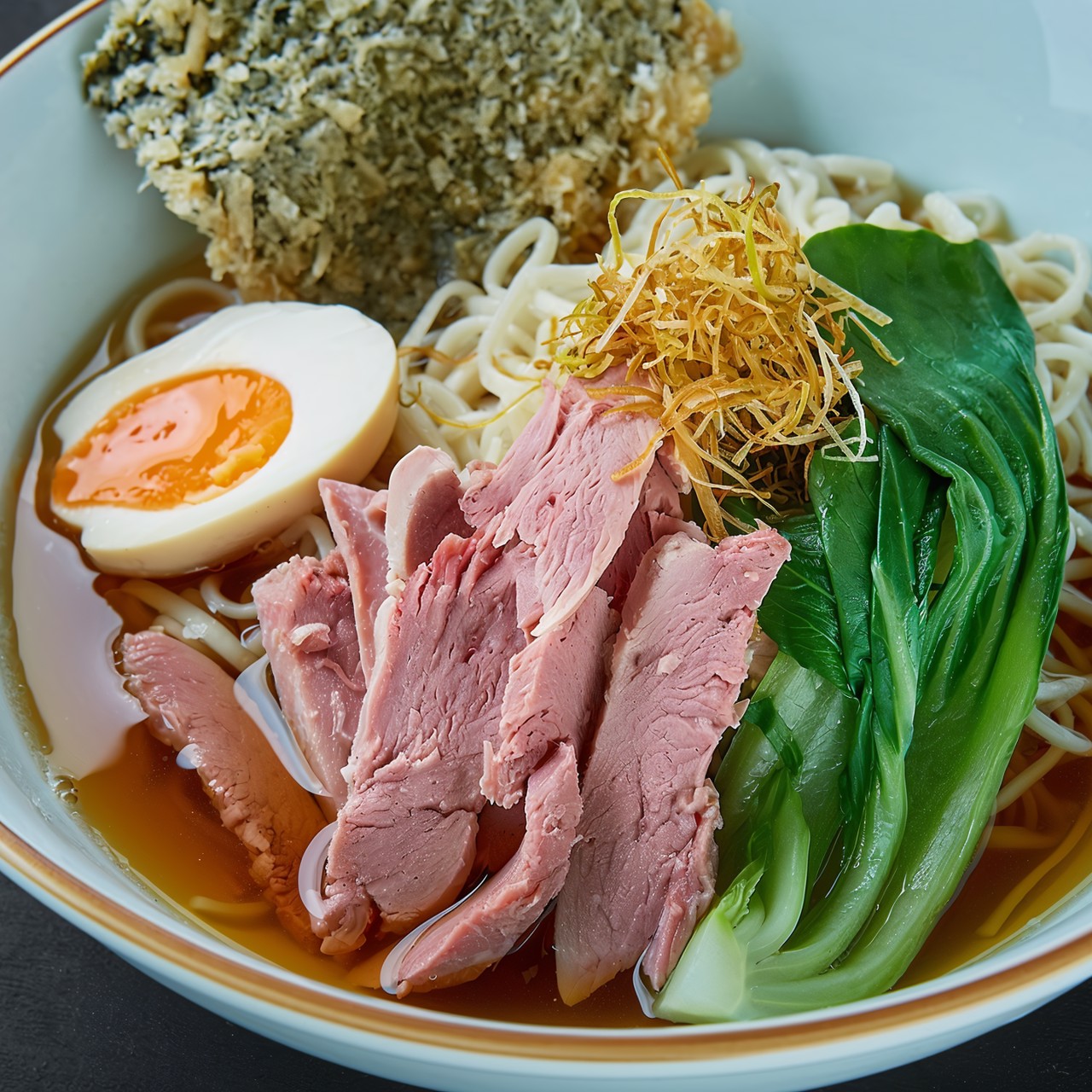 Лапша с уткой и капустой