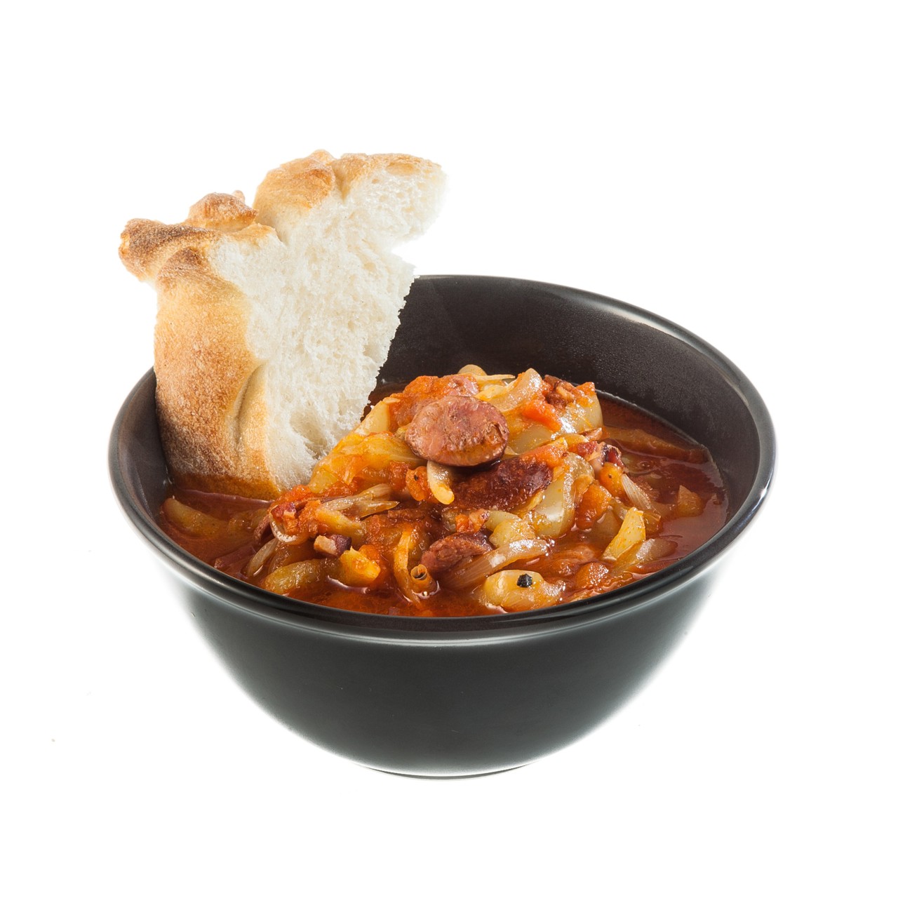 Лечо с беконом и колбасками