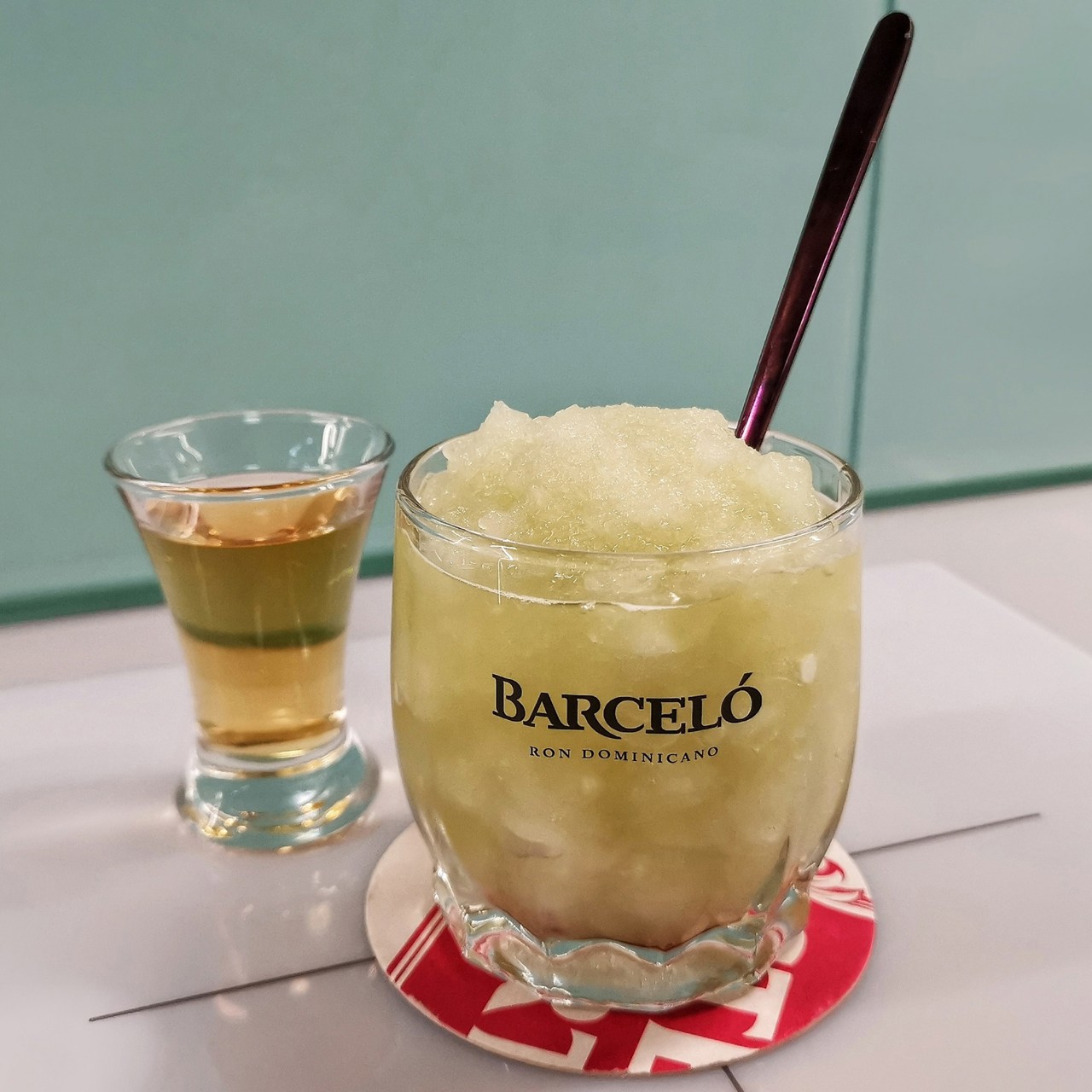 Лед из дыни с ромом