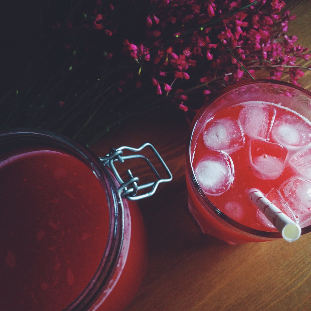 Лимонад с малиной