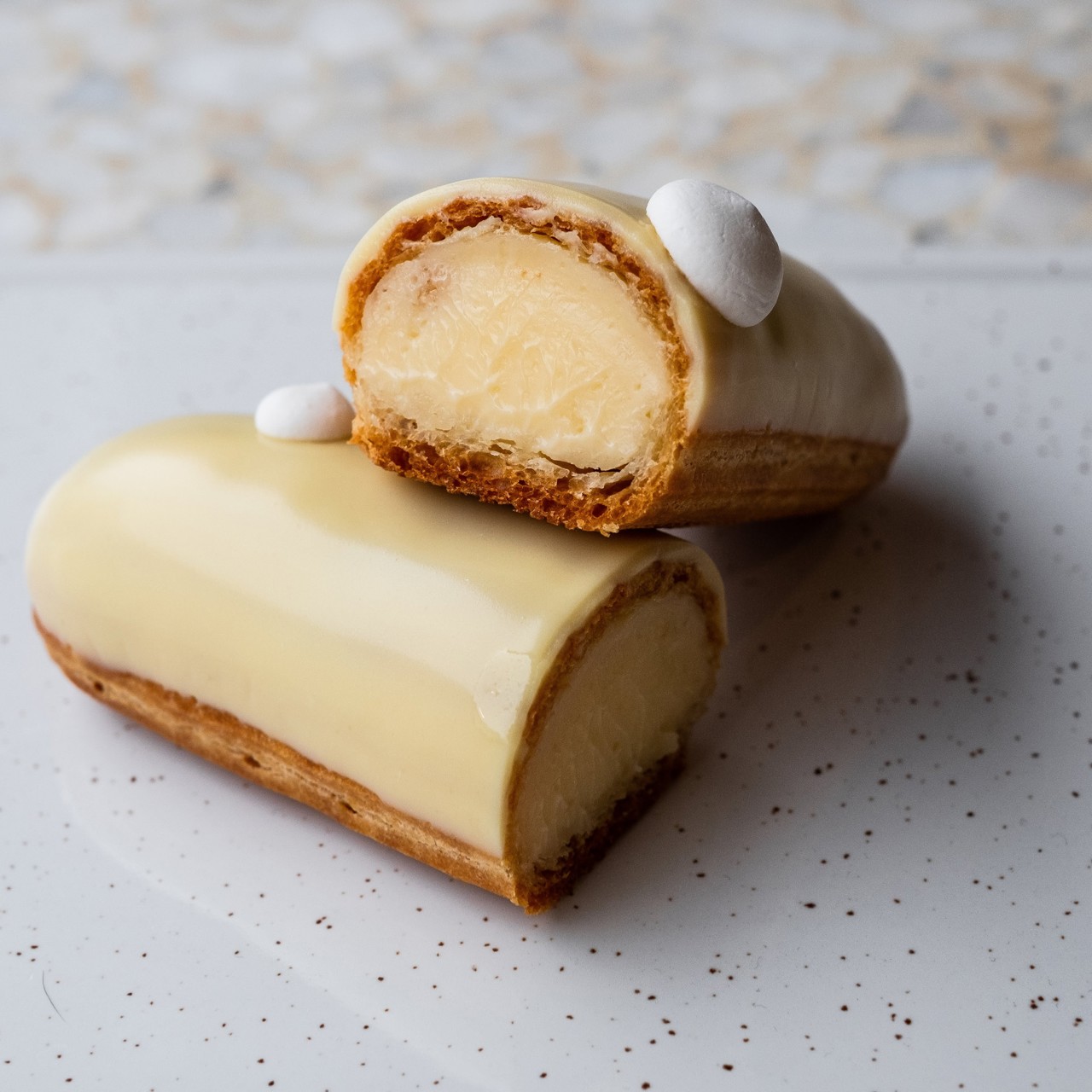 Лимонные эклеры