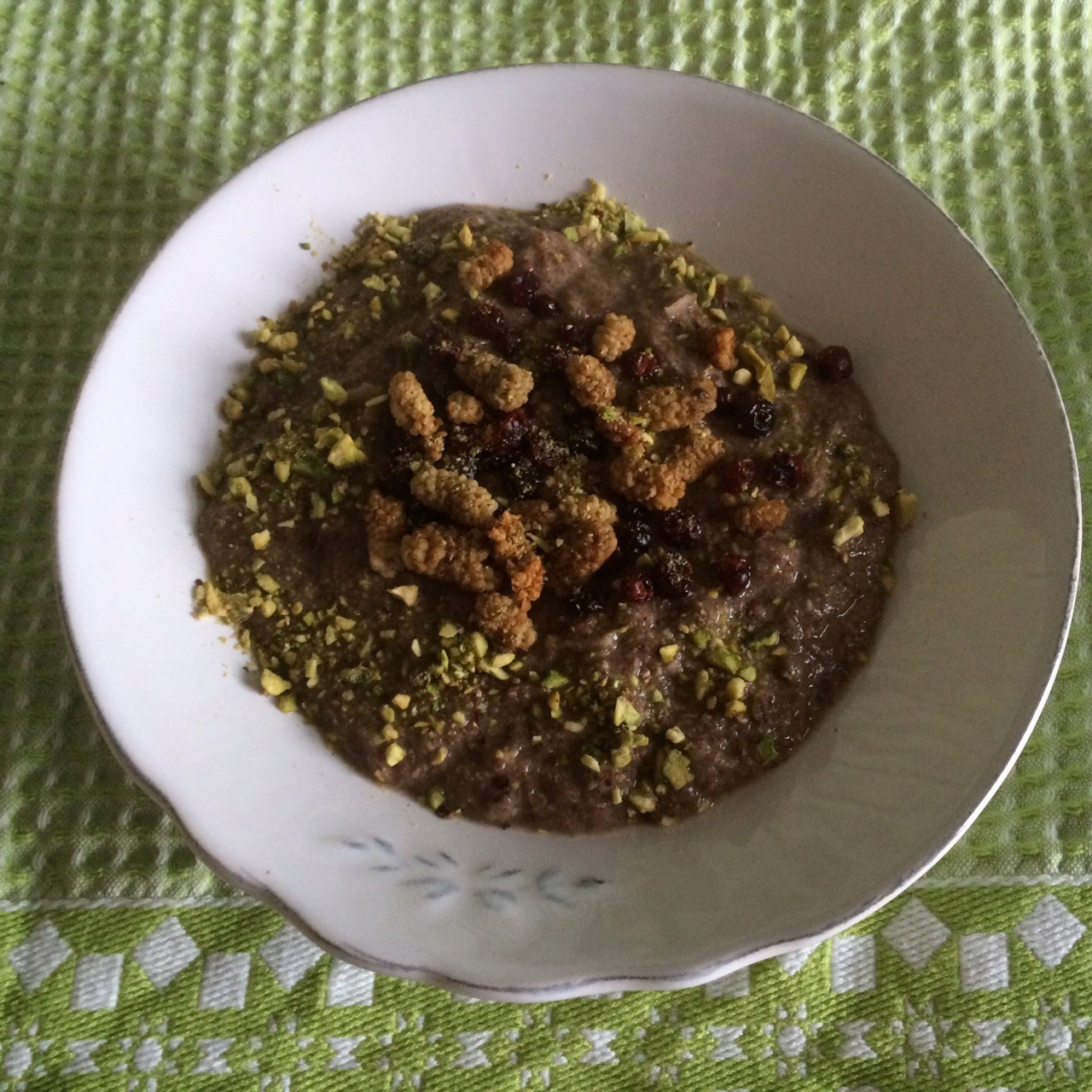 Льняная каша с шелковицей на апельсиновом соке